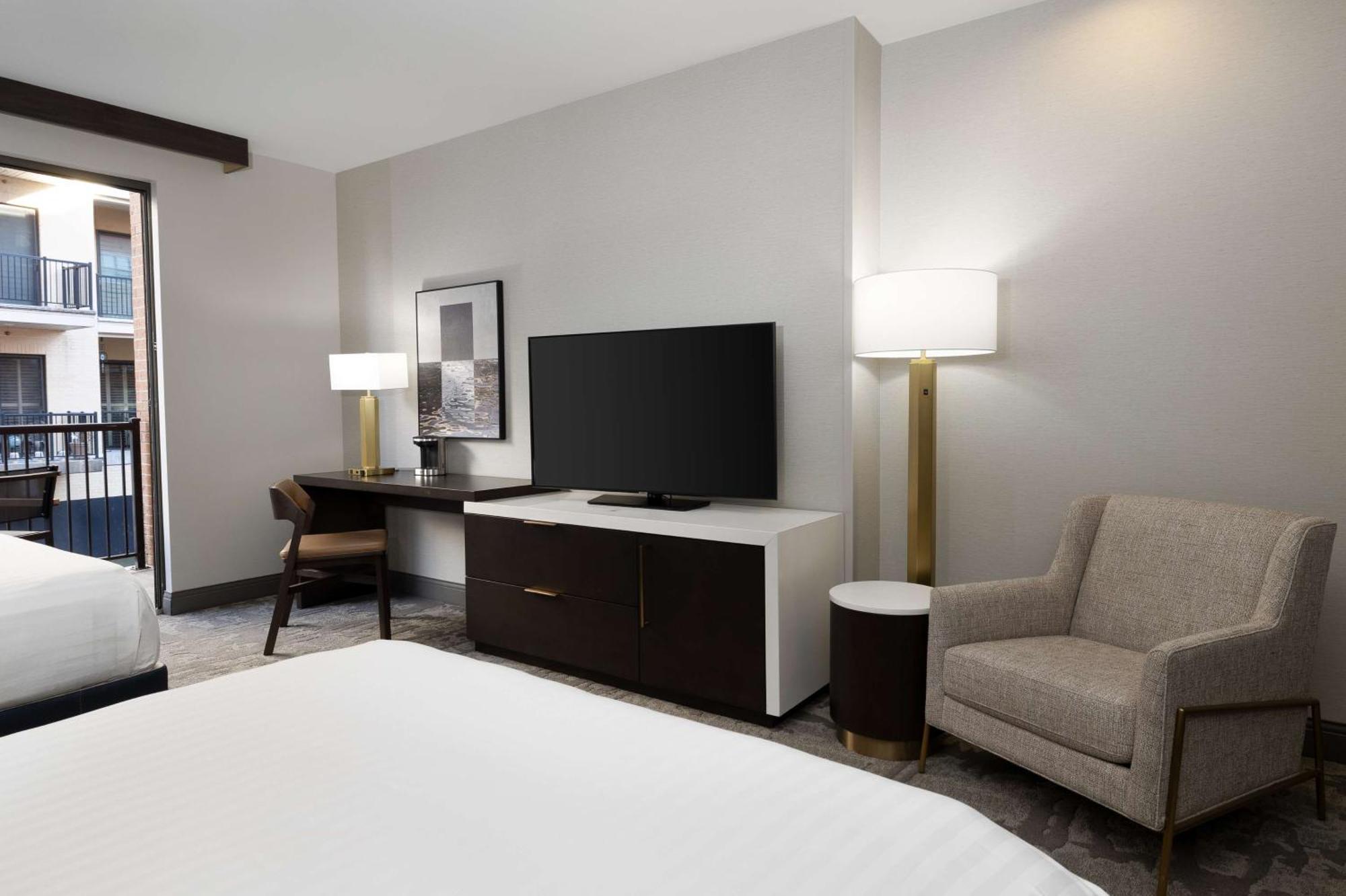 Superior Queen Room Two Queen Beds Roll Shower Mobility Access