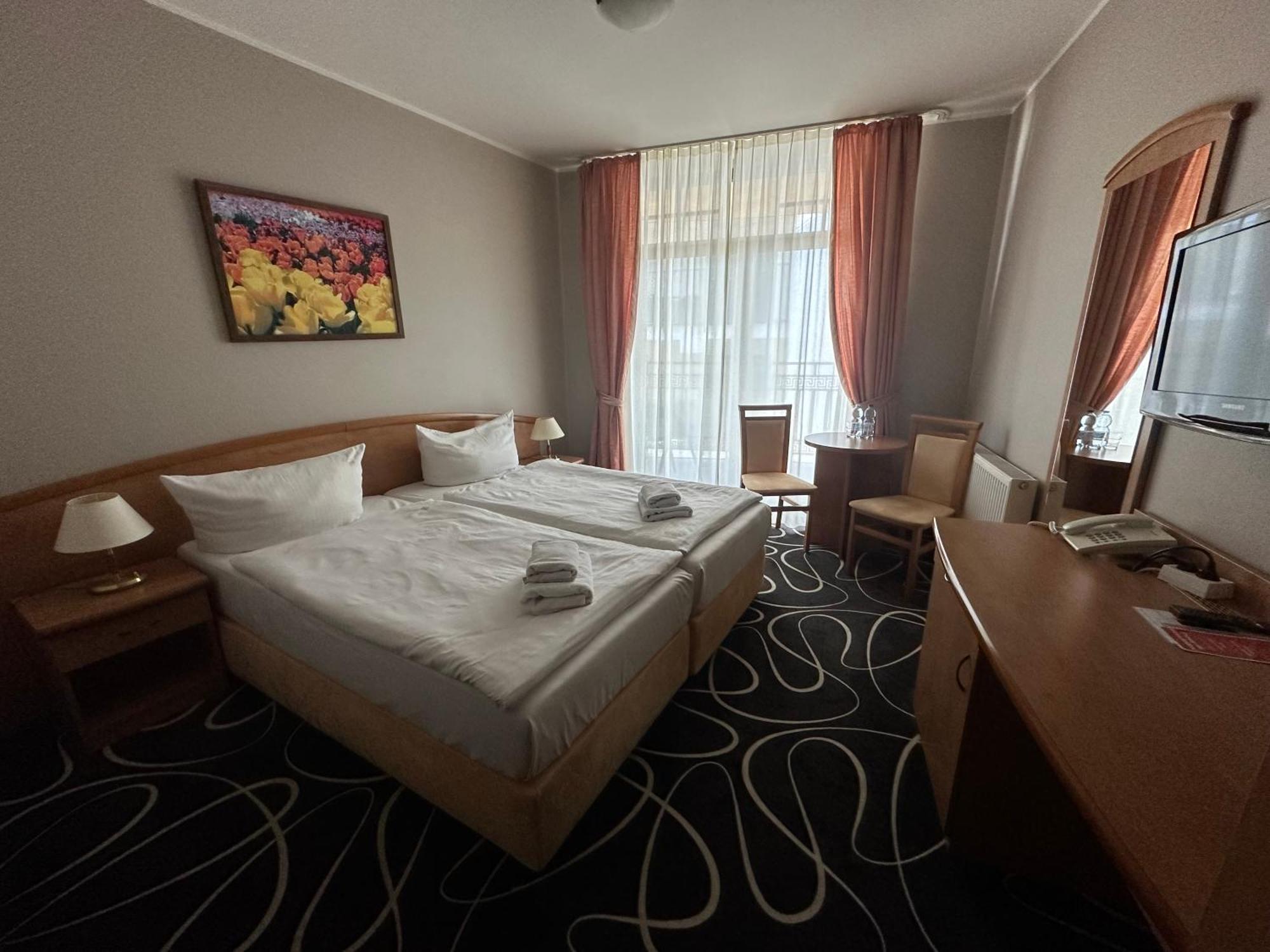 Double or Twin Room Extra Bed,1675805581:JPEG