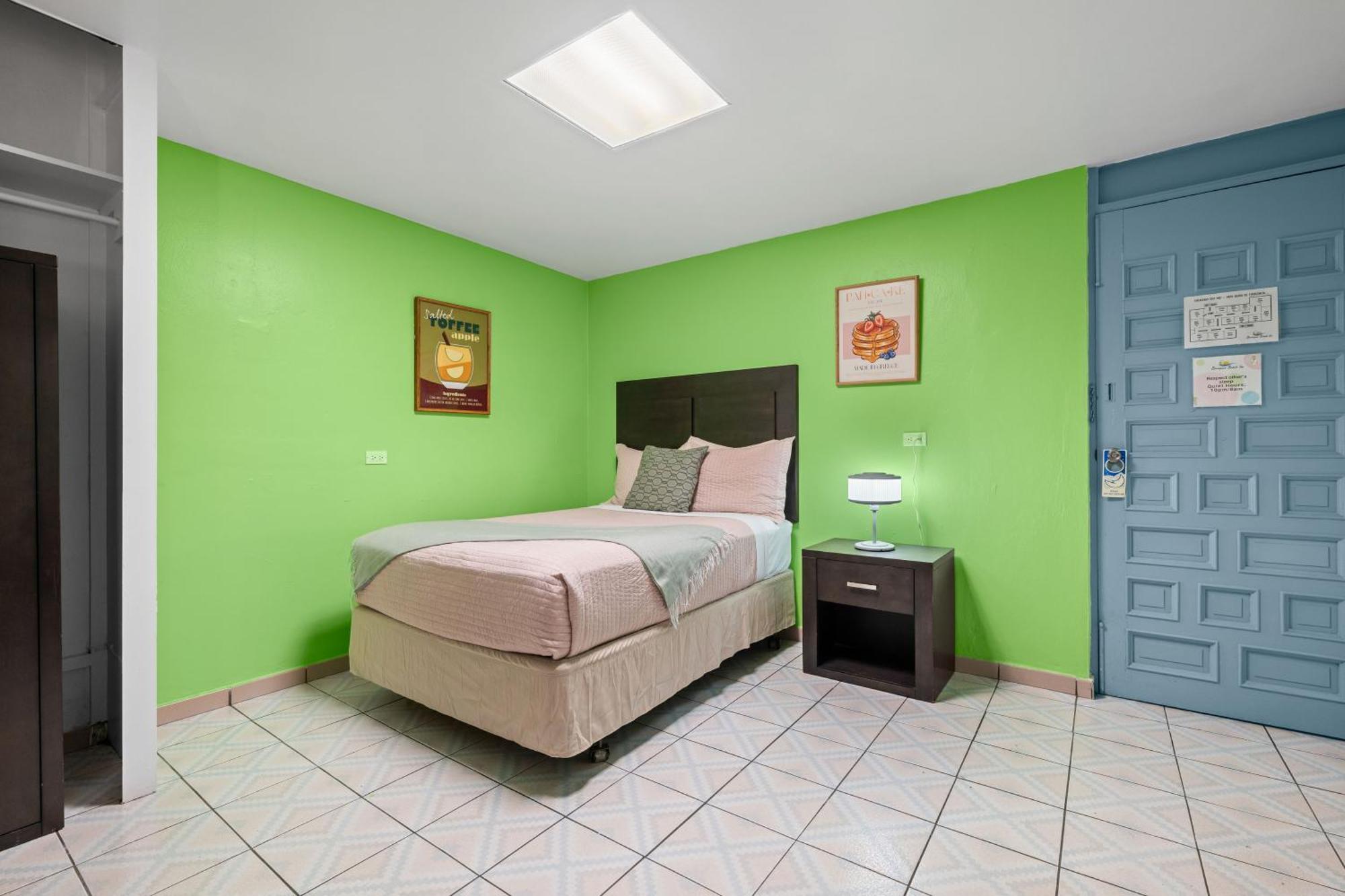 Guest Room One Bed