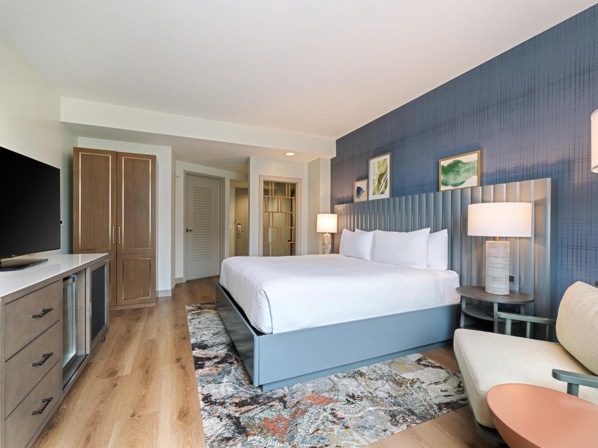 Standard King Room