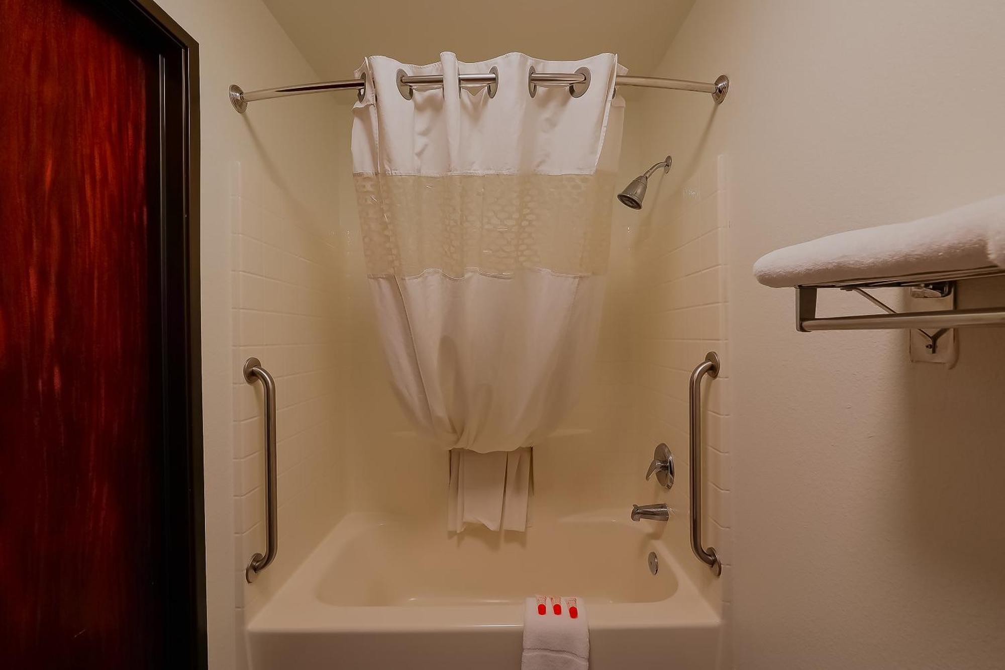 Queen Bed Accessible Ocean View