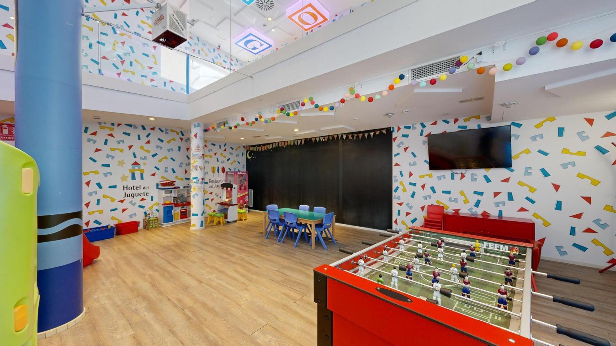 Superior Family Room