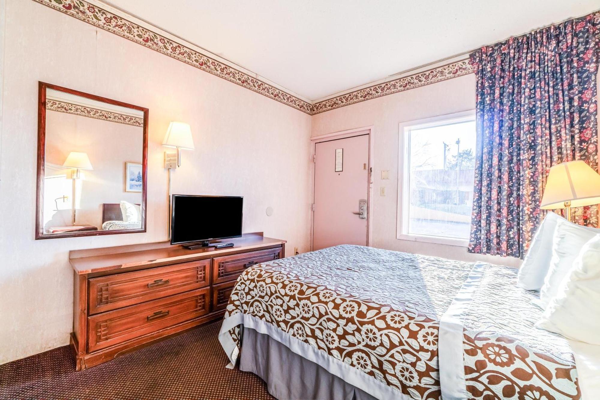 Full Bed Non-Smoking