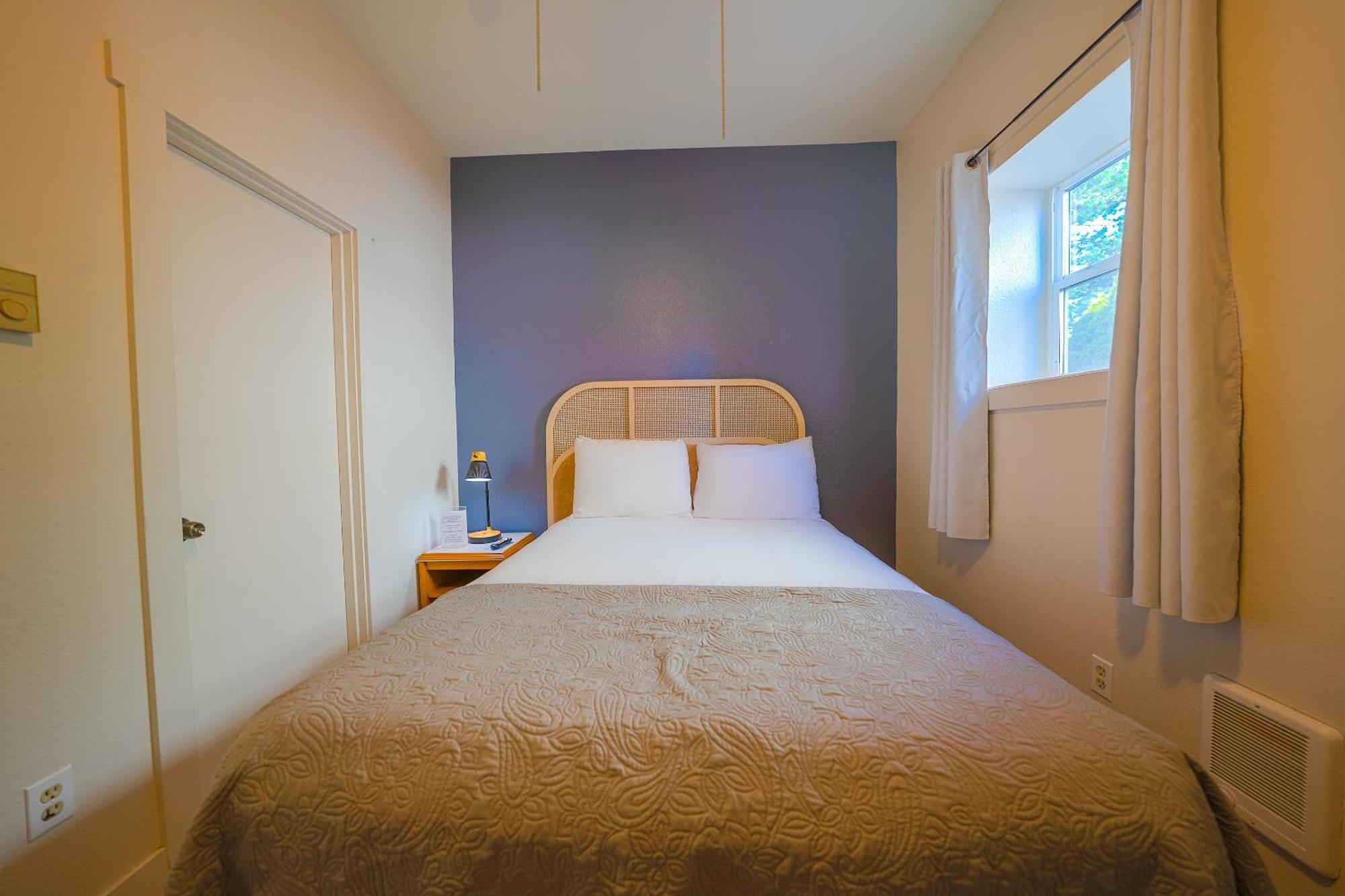 Queen Bed
