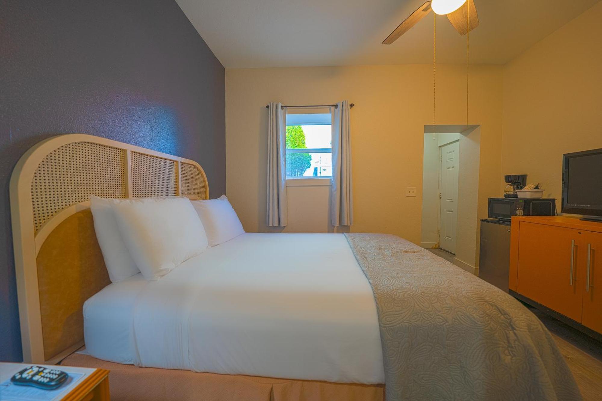 Queen Bed