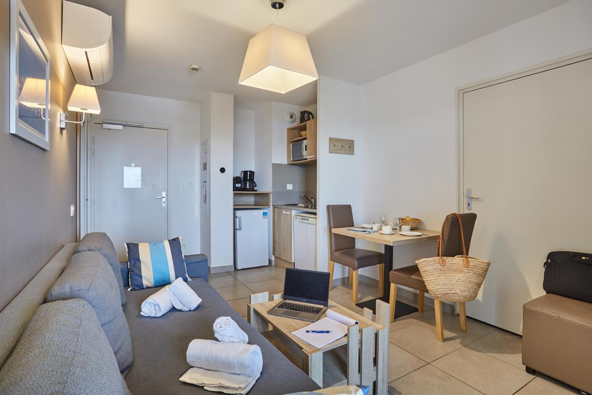 One-Bedroom Apartment,1658788541:JPEG