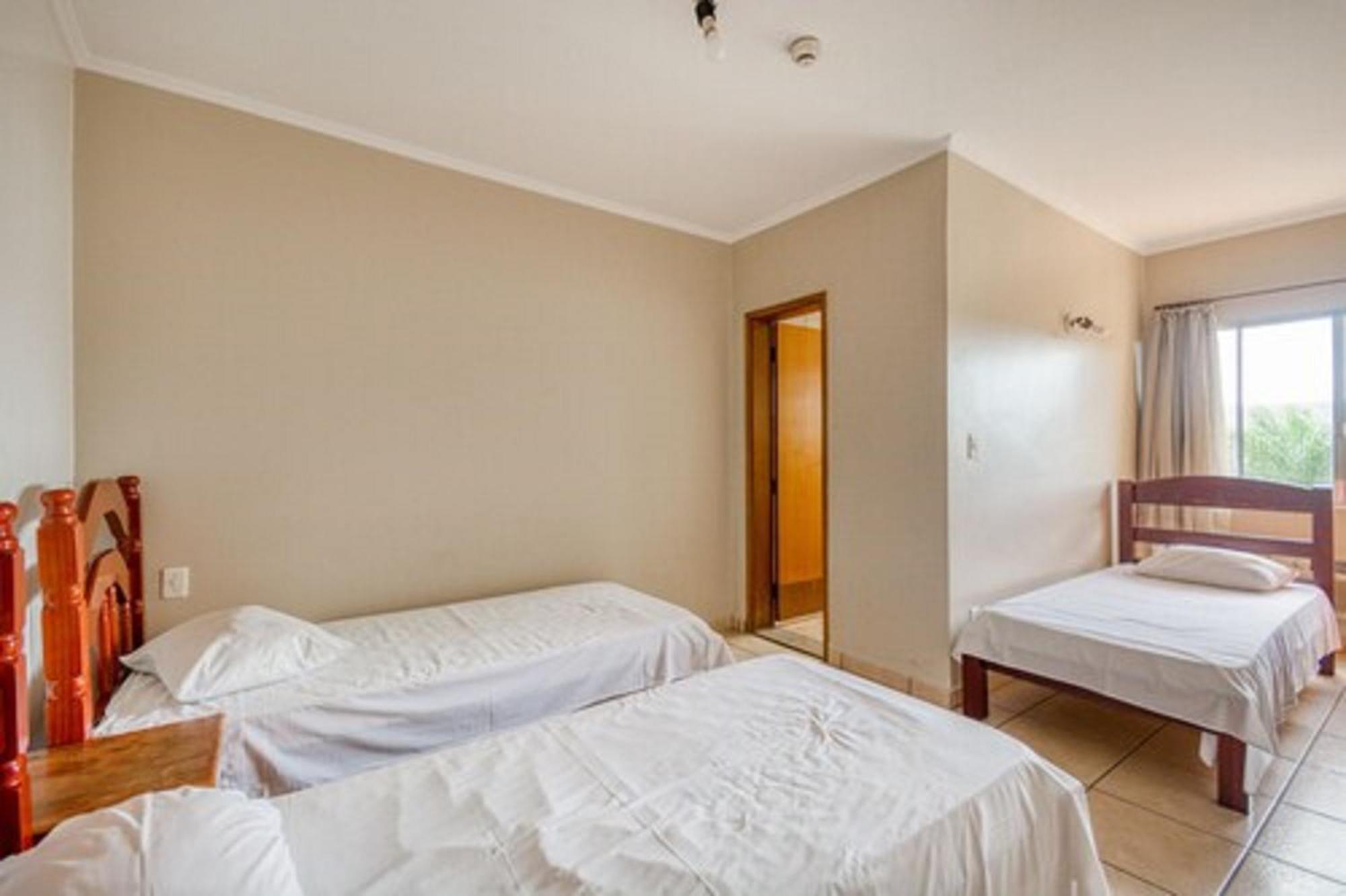 Triple Room 3 Single beds