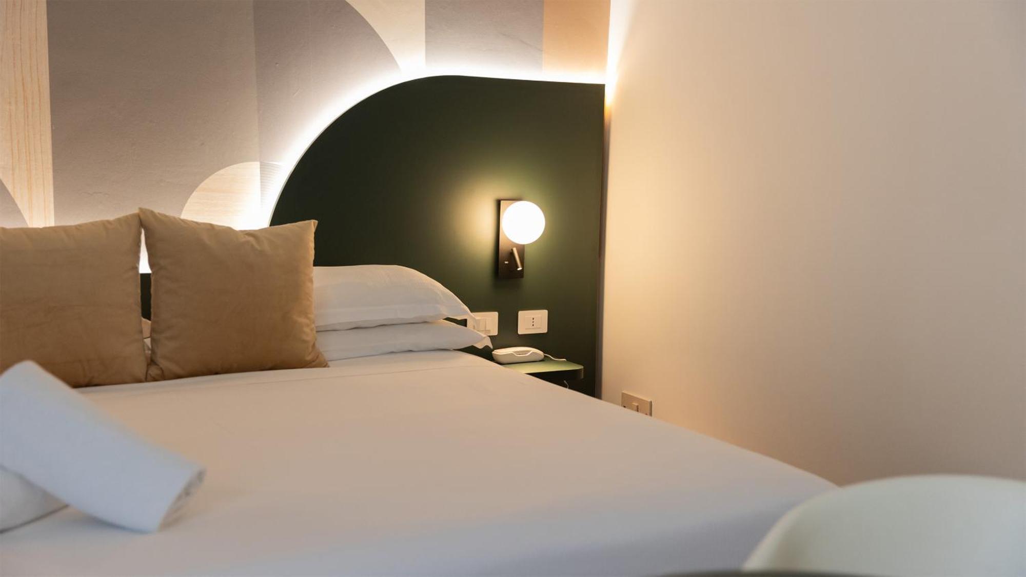 Deluxe Queen Room Spa Access