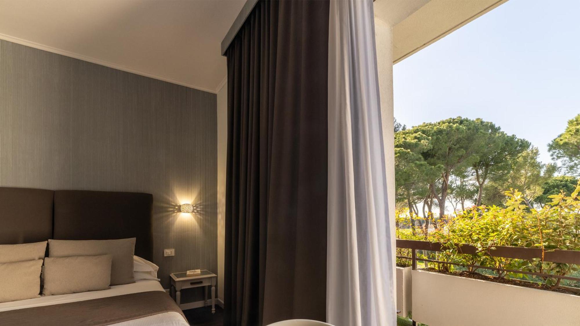 Deluxe Queen Room Spa Access