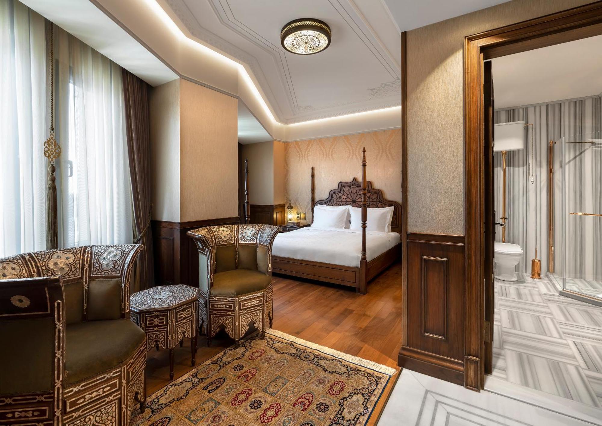 Deluxe Double Room Street View