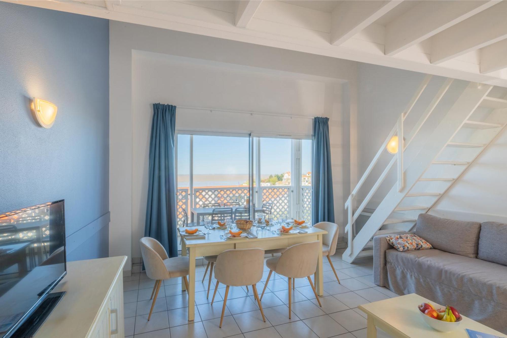 3-Room Apartment Sea or Swimming Pool Side