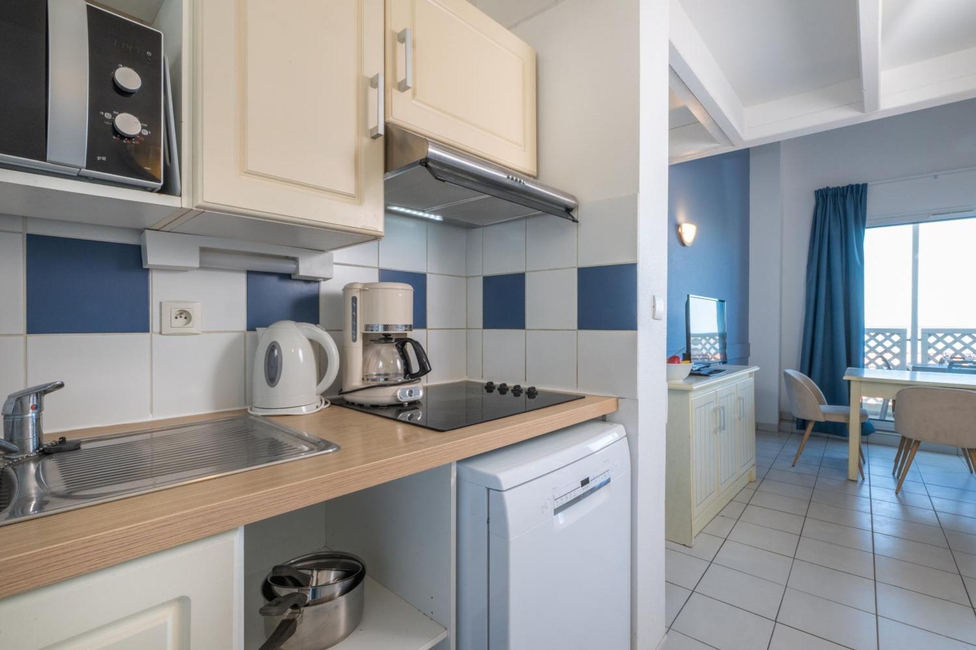 3-Room Apartment Sea or Swimming Pool Side