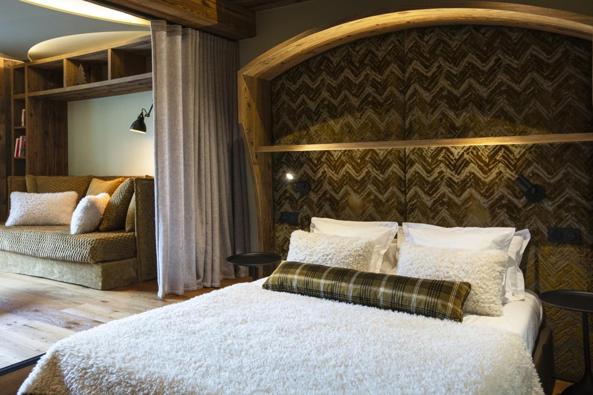 Junior Suite with Balcony,1668050751:JPEG
