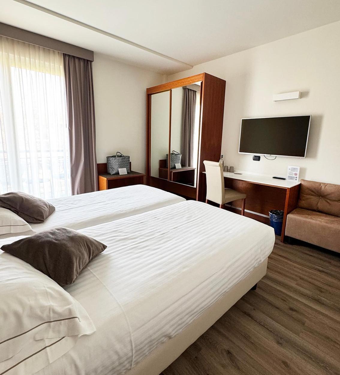 Classic Twin Room - Upper Floor,1659465922:JPEG