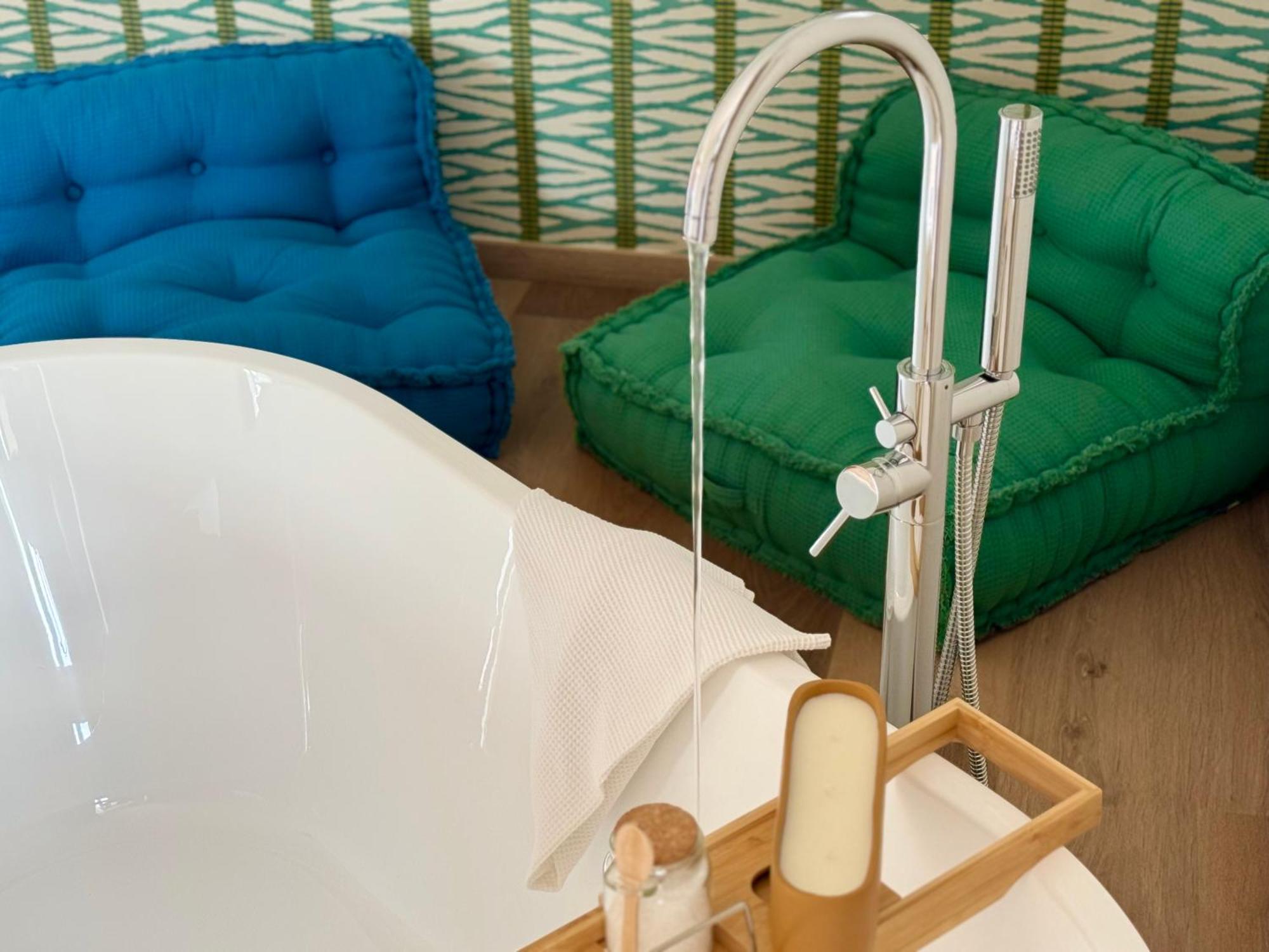 Deluxe Double or Twin Room Pool View