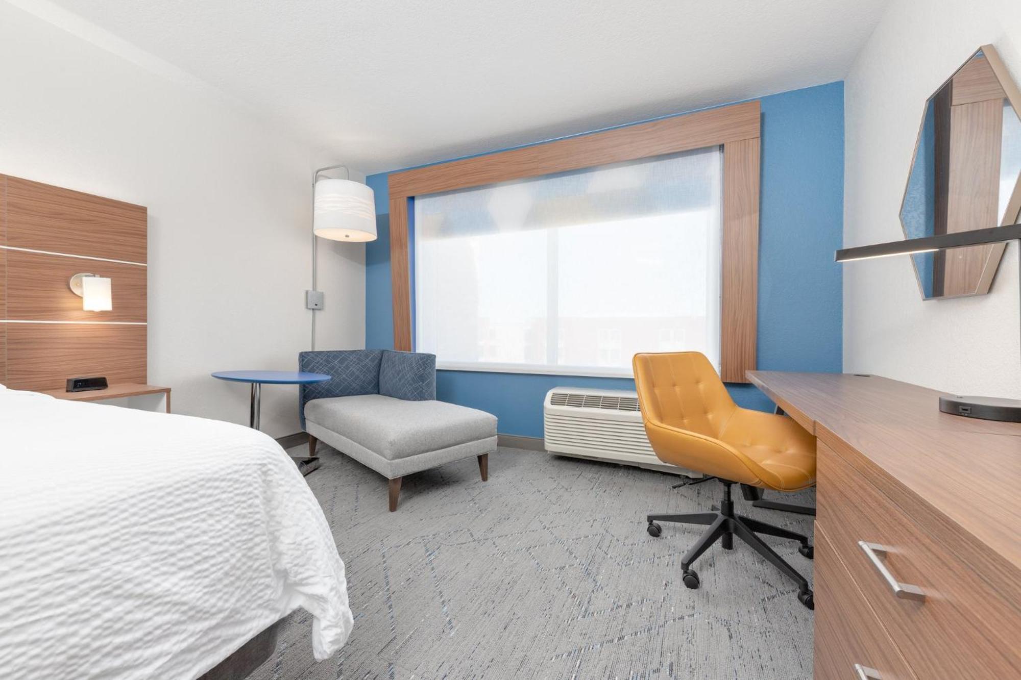 Standard King Room