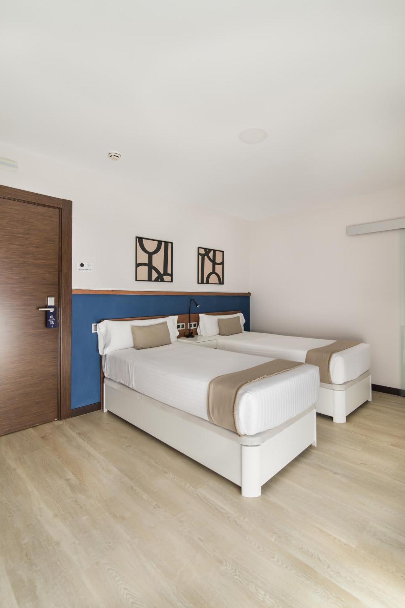 Deluxe Double or Twin Room Balcony