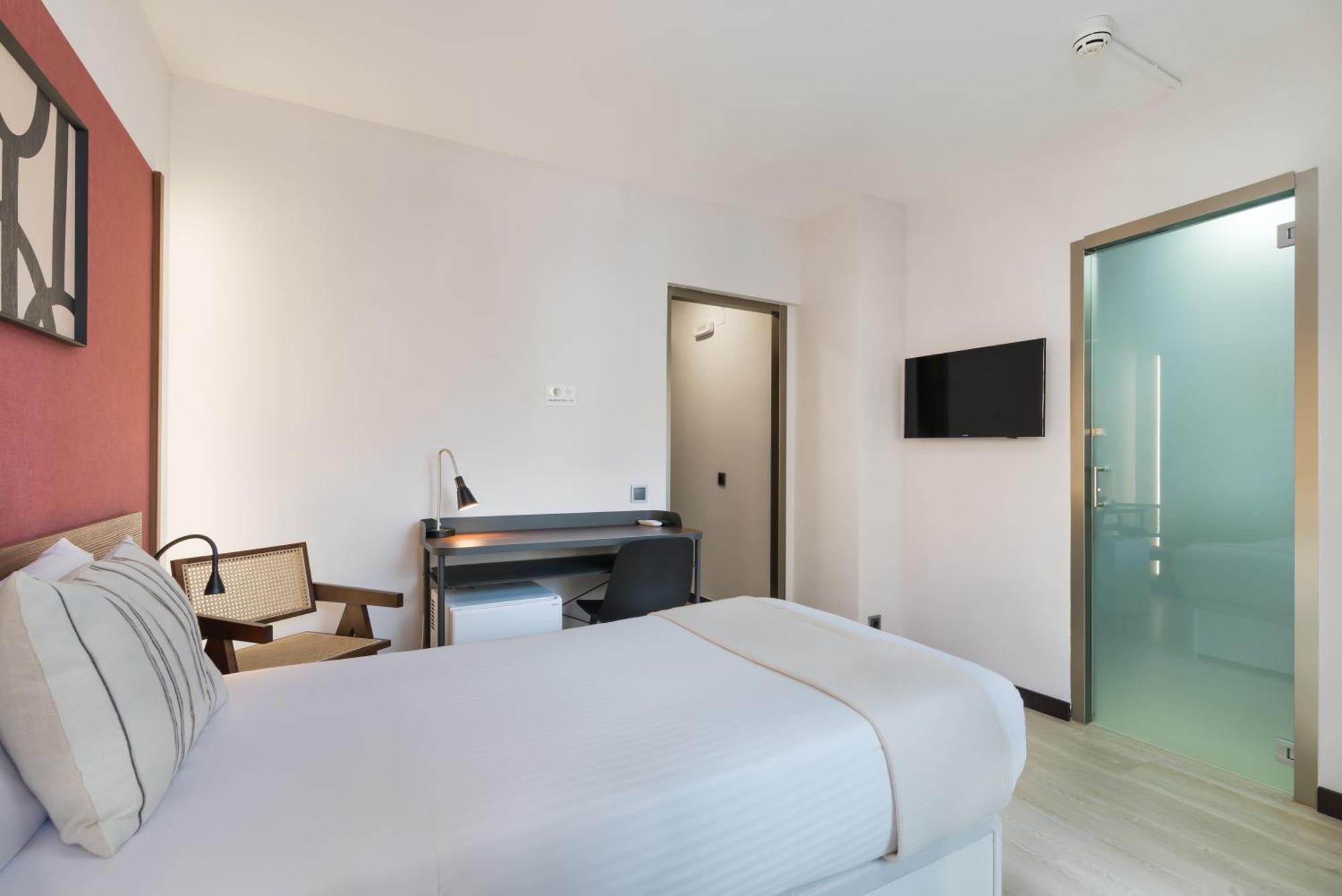Single Room Balcony