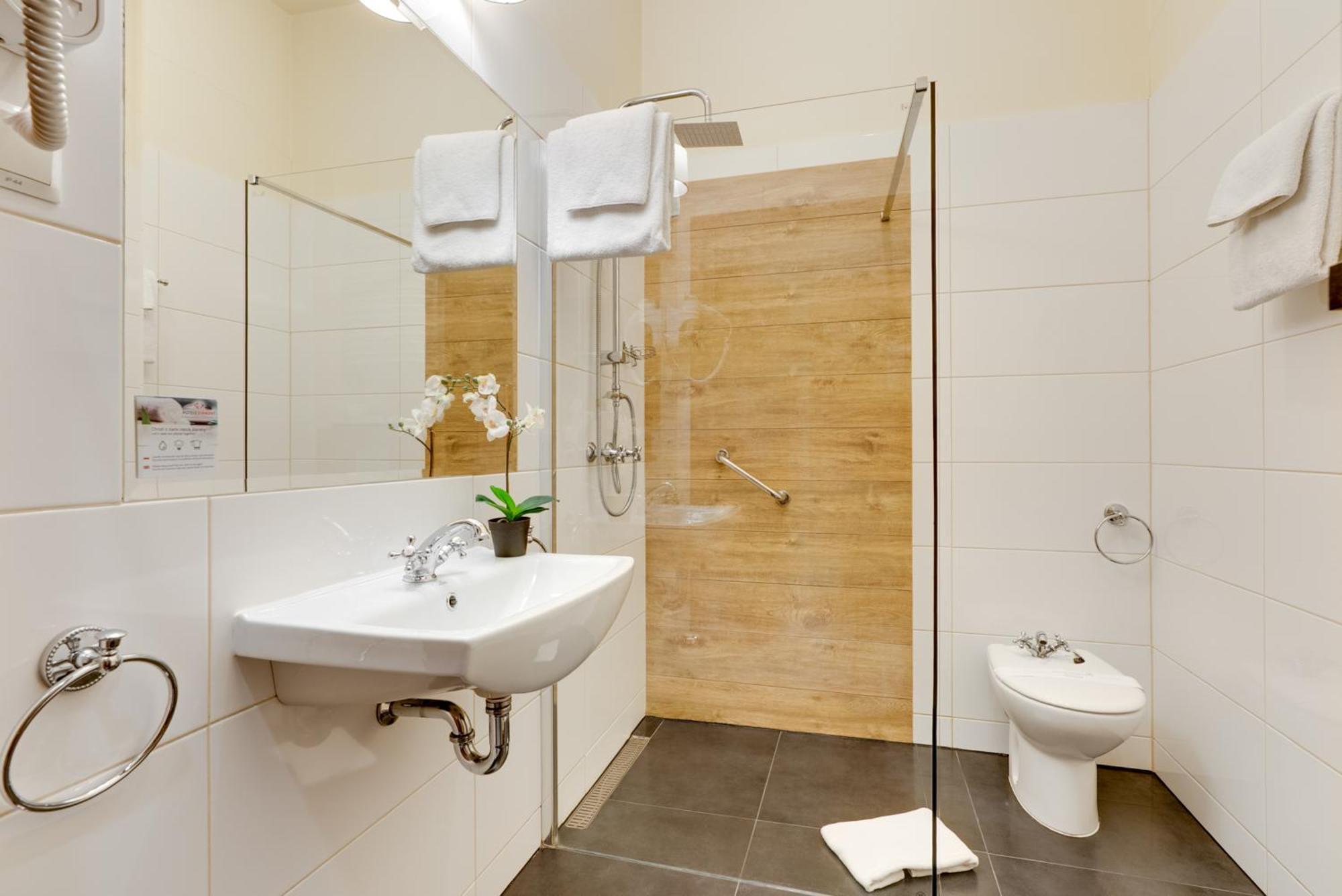 Junior Suite,1660283031:JPEG