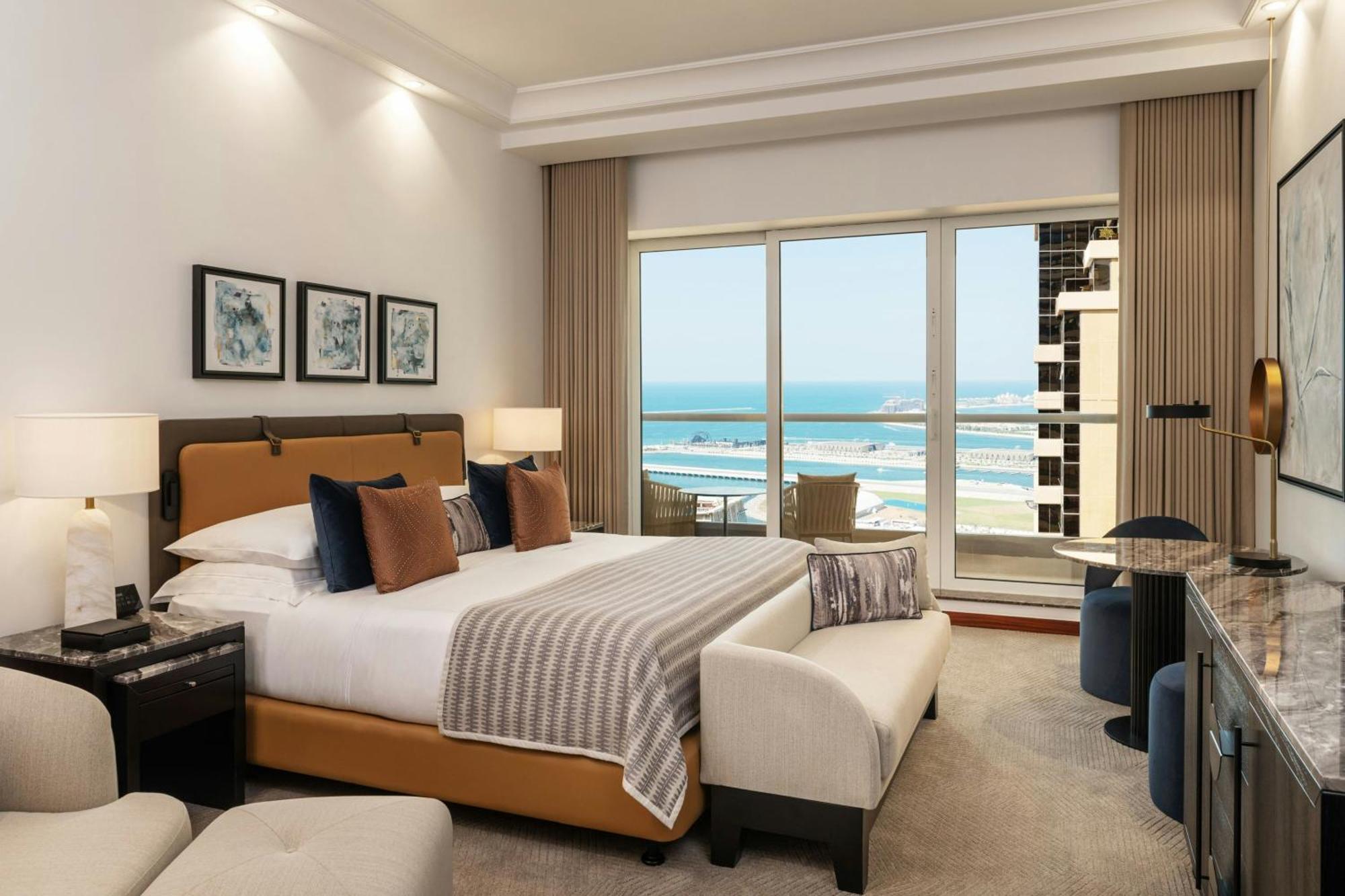 Deluxe Room, With Complimentary Resort Beach & Pool Access, Guest room, 1 King,1746838367:JPEG