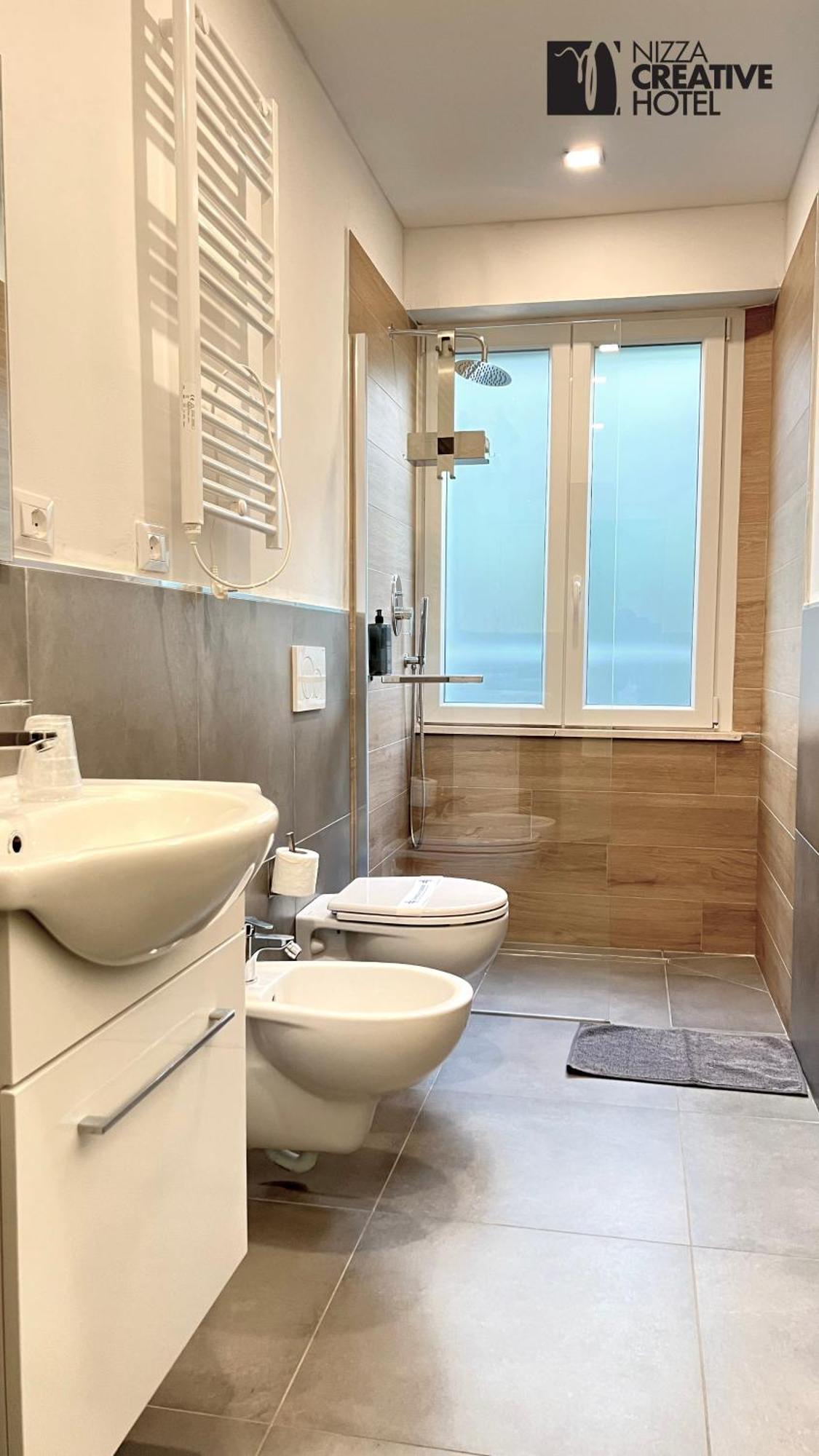Twin Room Private Bathroom