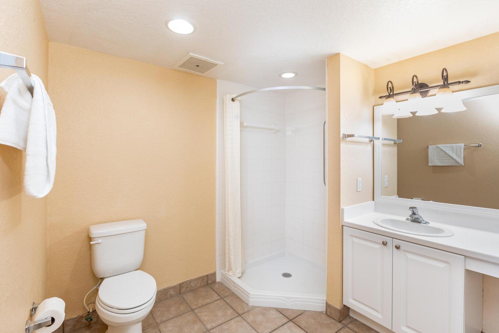 Deluxe King One Bedroom Suite Pool View