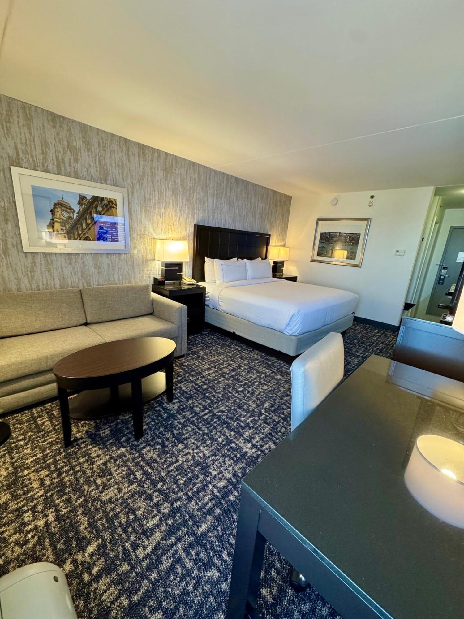 King Room Tub Mobility or Hearing Accessible or Non-Smoking,1660300248:JPEG
