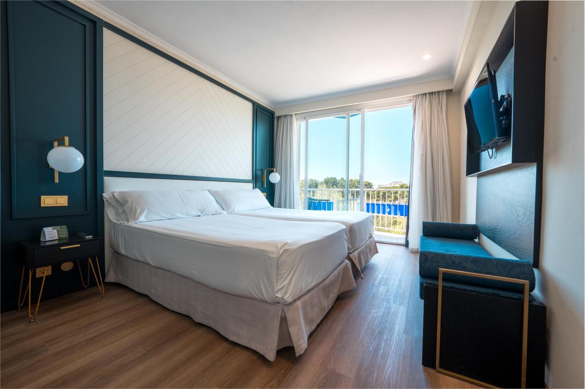 Superior Twin Room Garden View