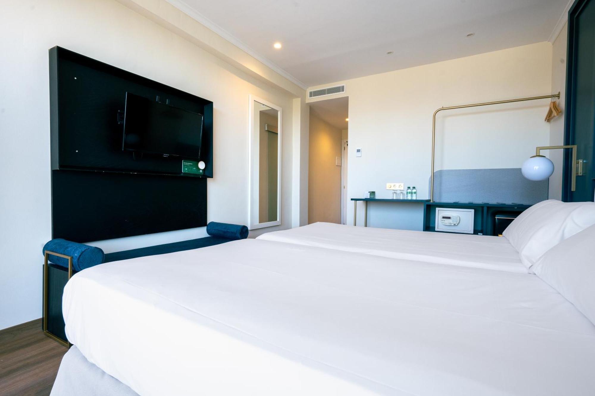 Superior Twin Room Garden View