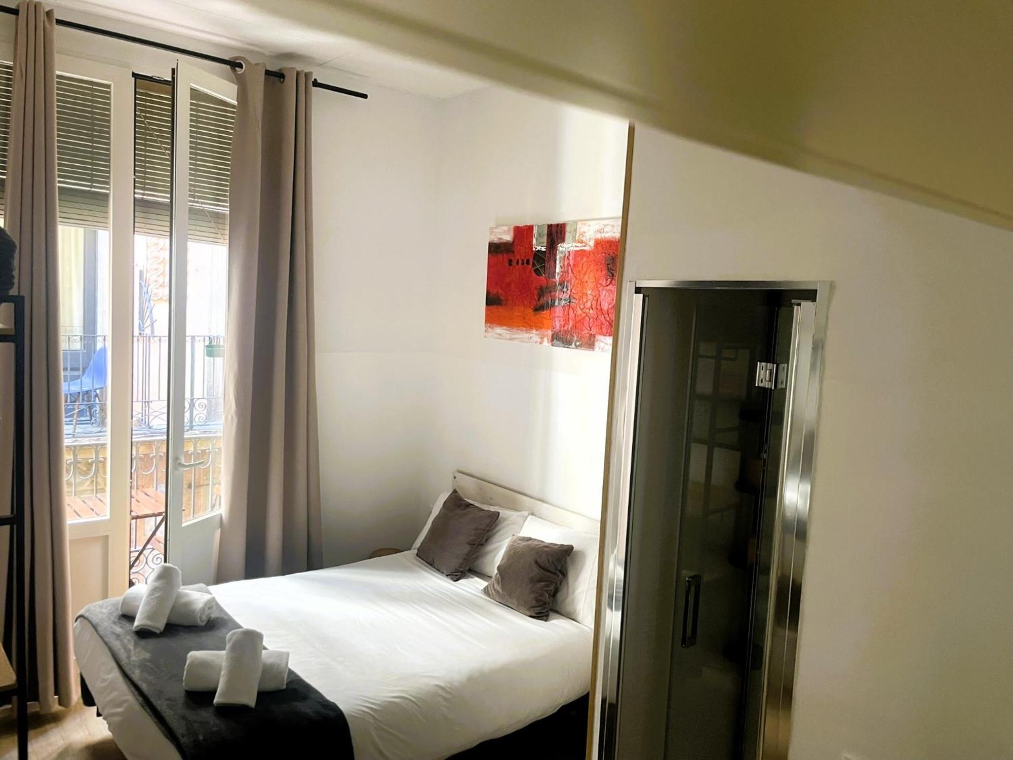 Double Room Private External Bathroom