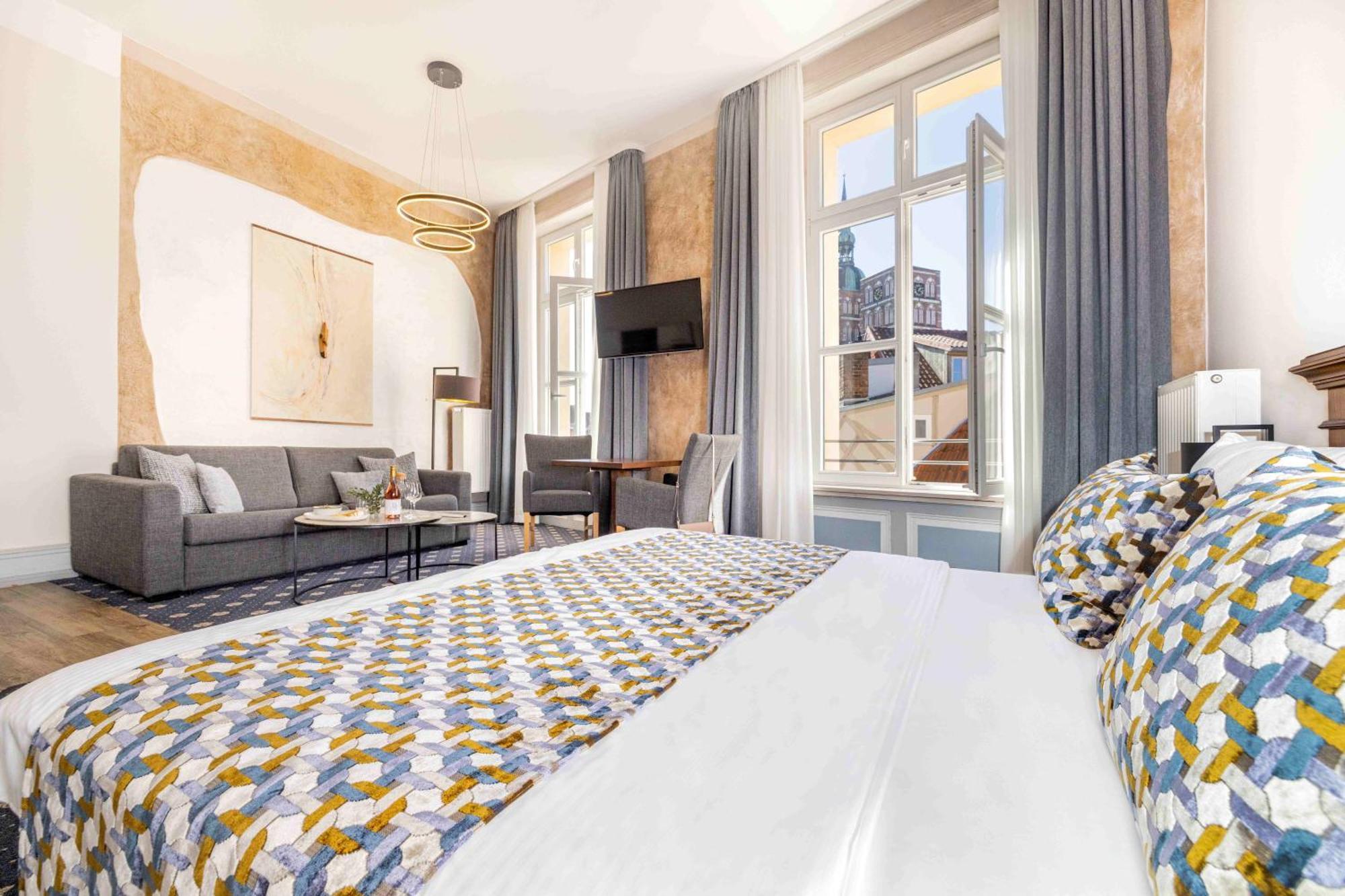 Deluxe Apartment