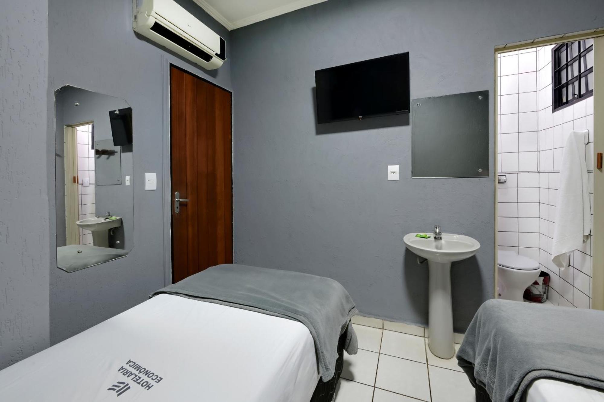 Single Room Private Bathroom