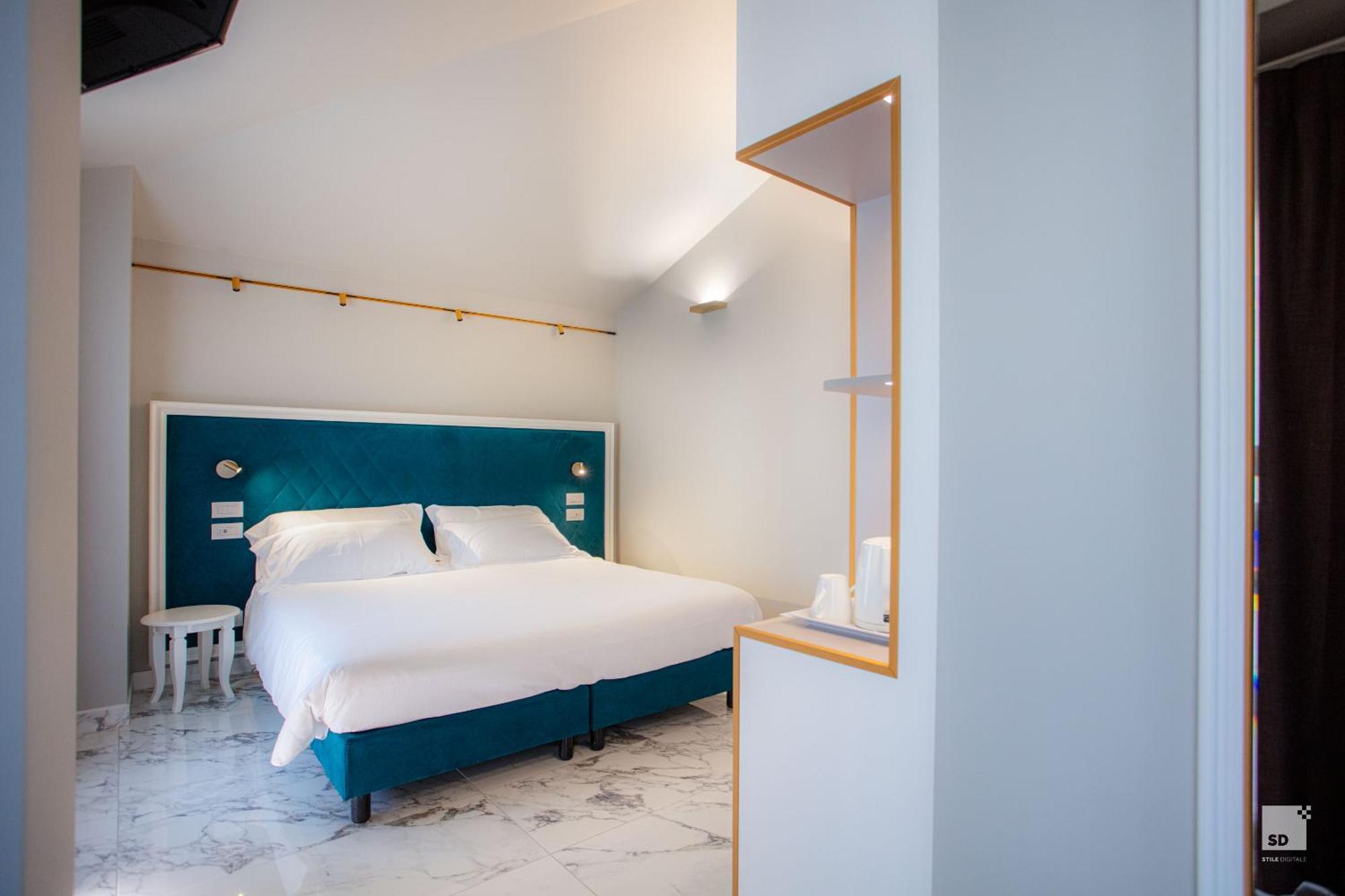 Large Double or Twin Room