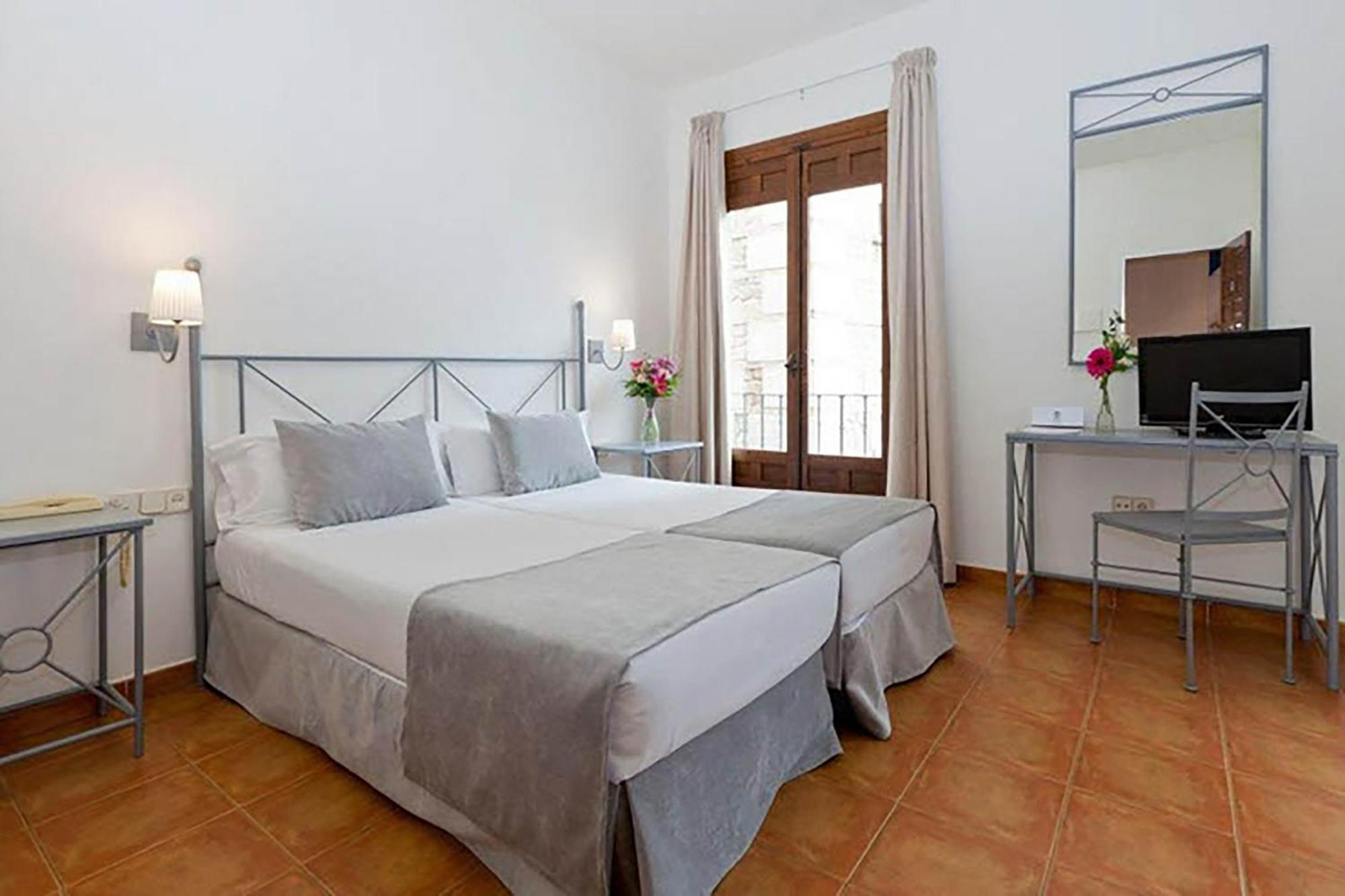 Triple Room,1661631810:JPEG