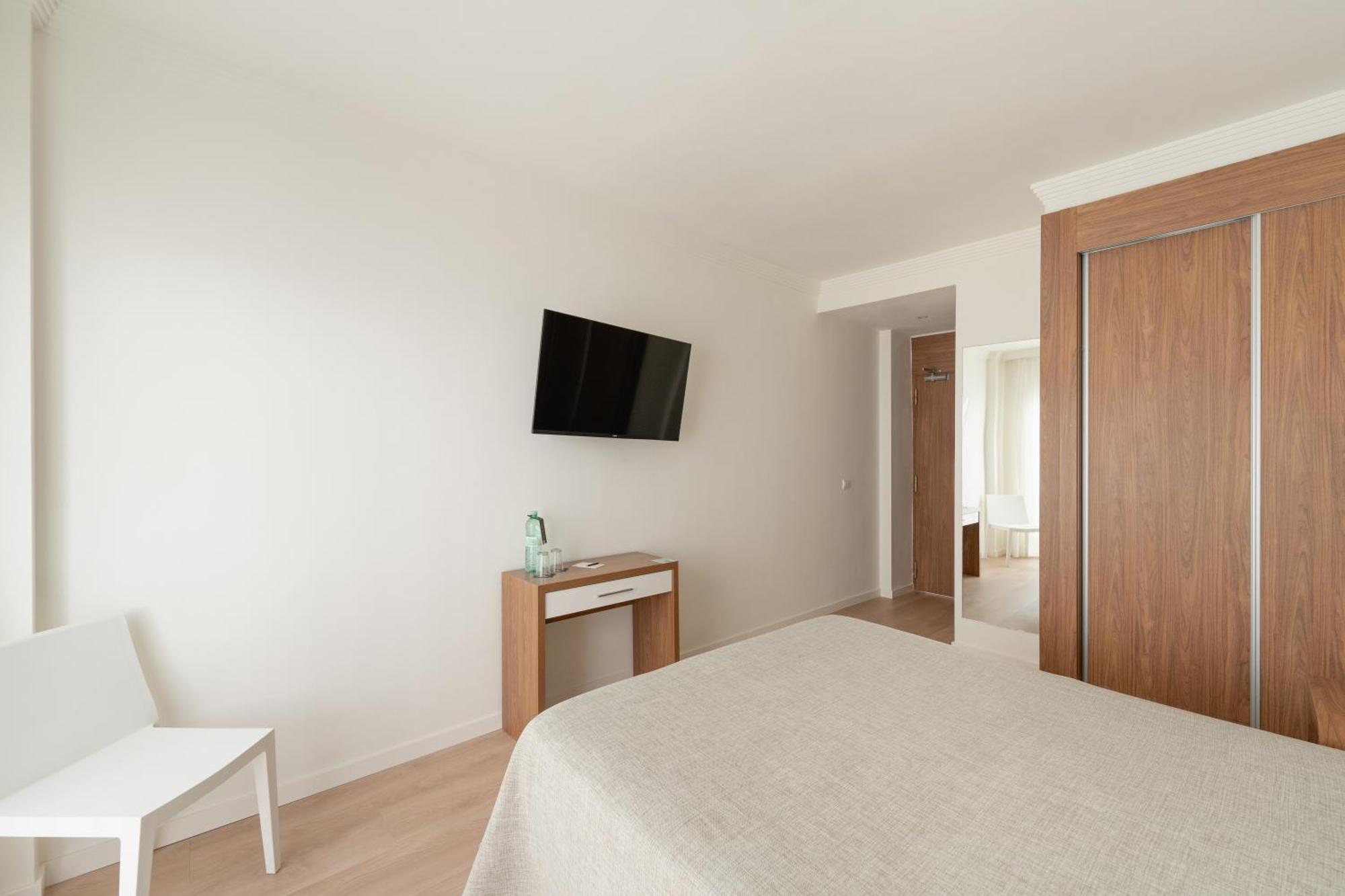 Double or Twin Room Terrace