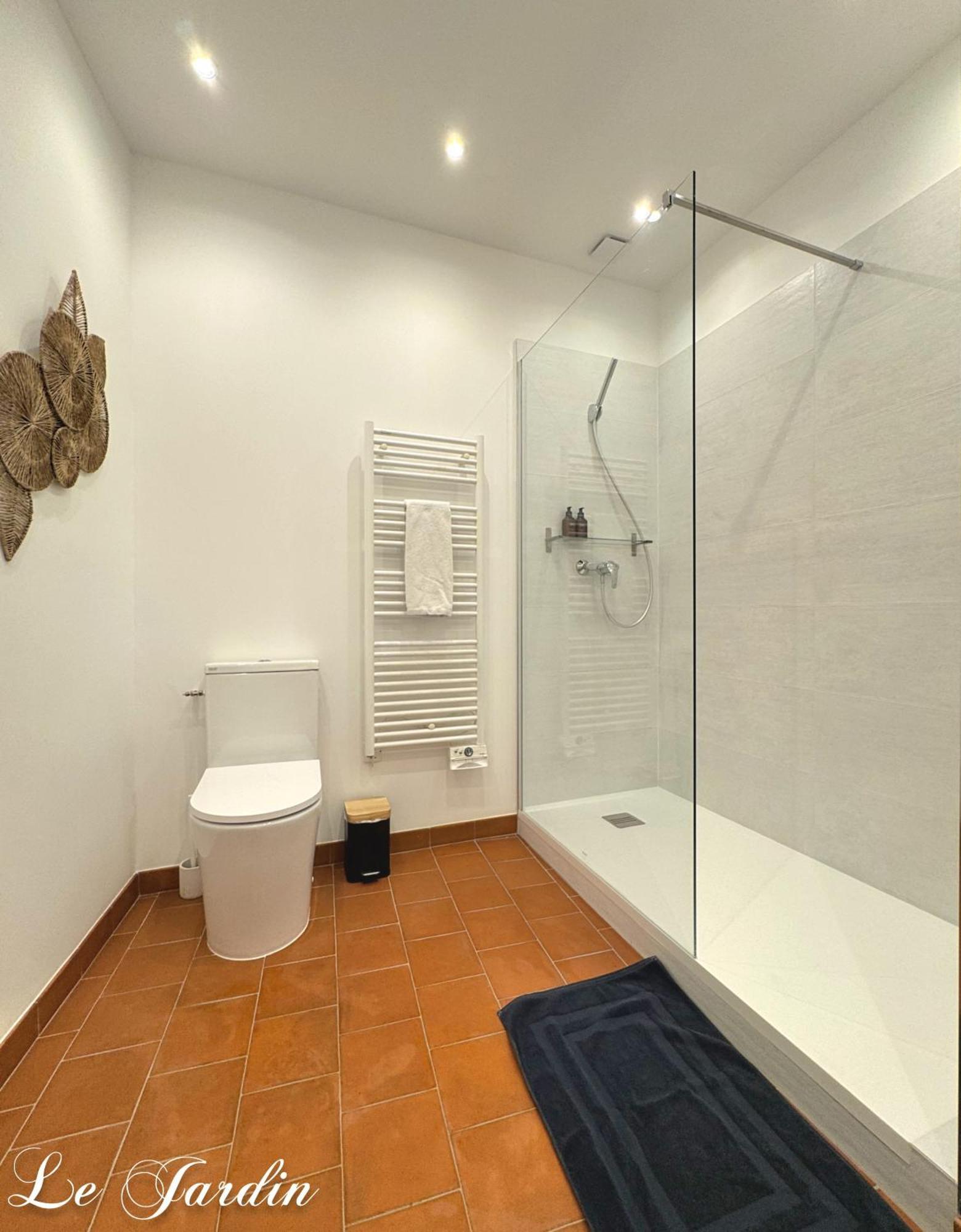 One-Bedroom Apartment Terrace