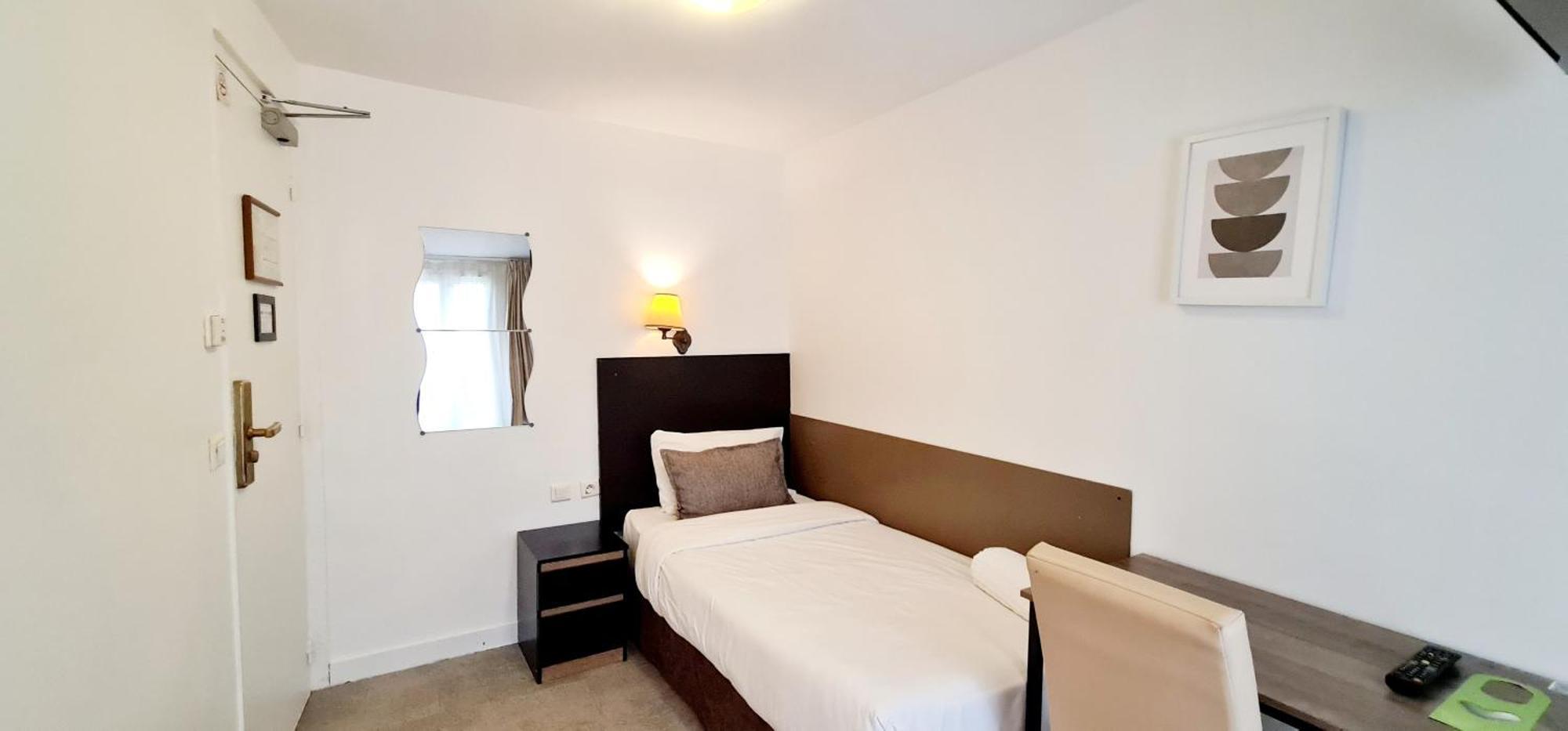 Single Room,1661125066:JPEG