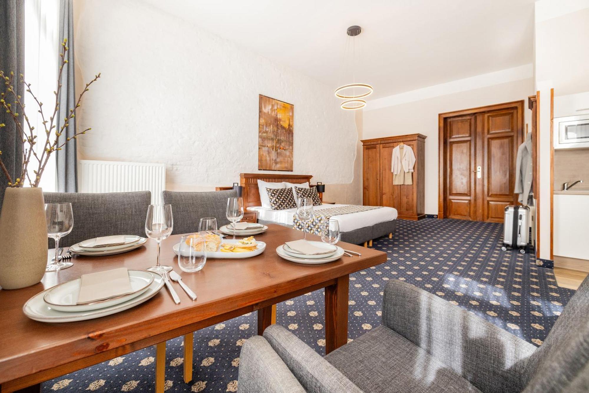 Deluxe Apartment