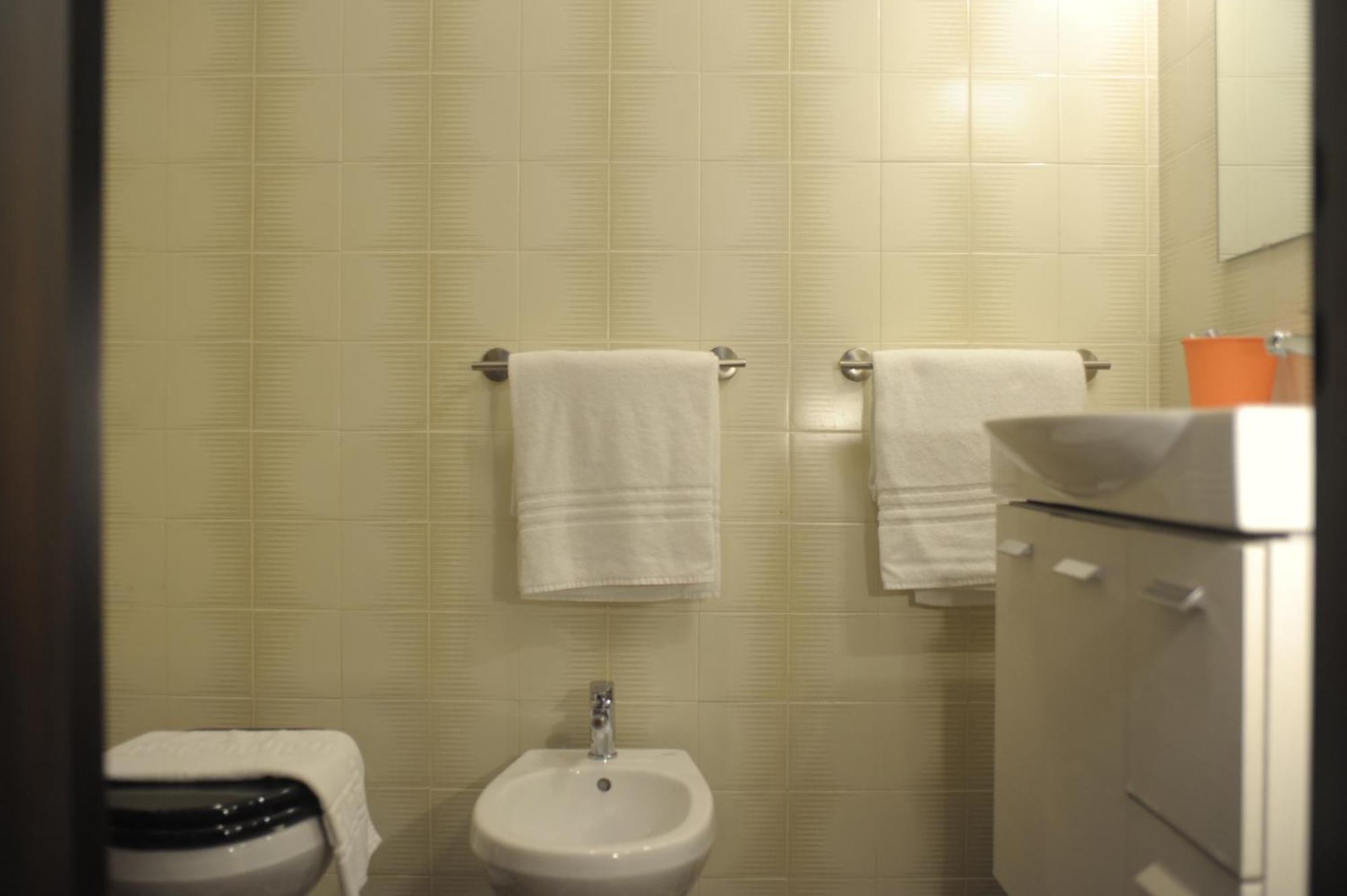 Double Room Private Bathroom