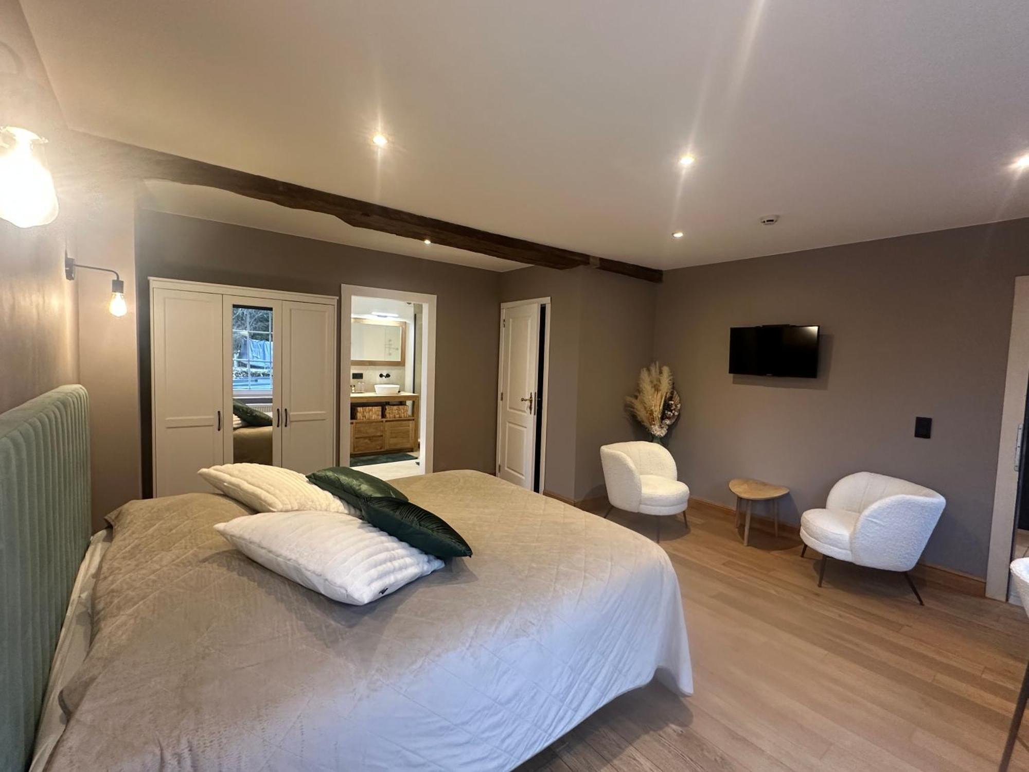 Double Room Spa Bath