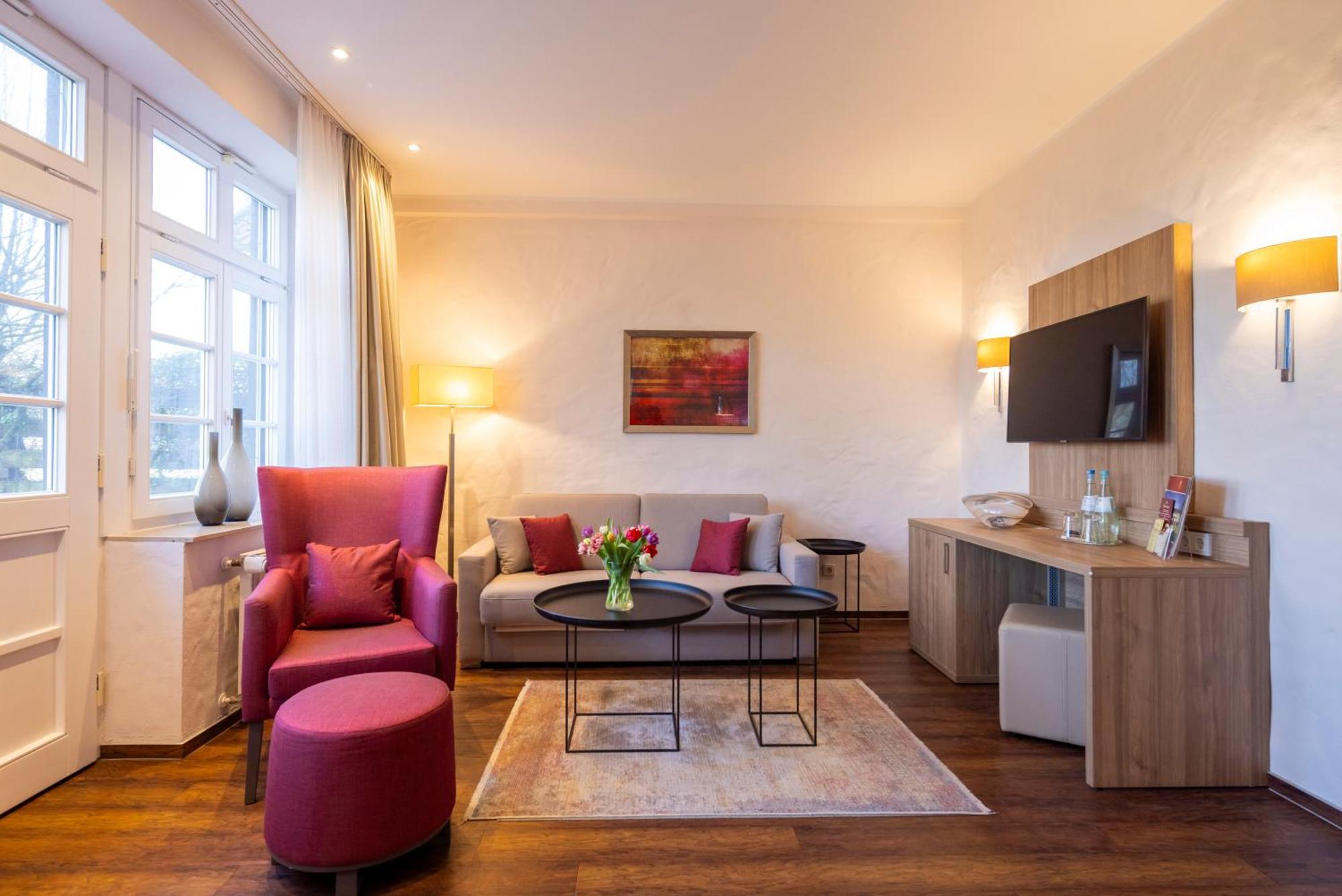 Junior Suite,1661632402:JPEG