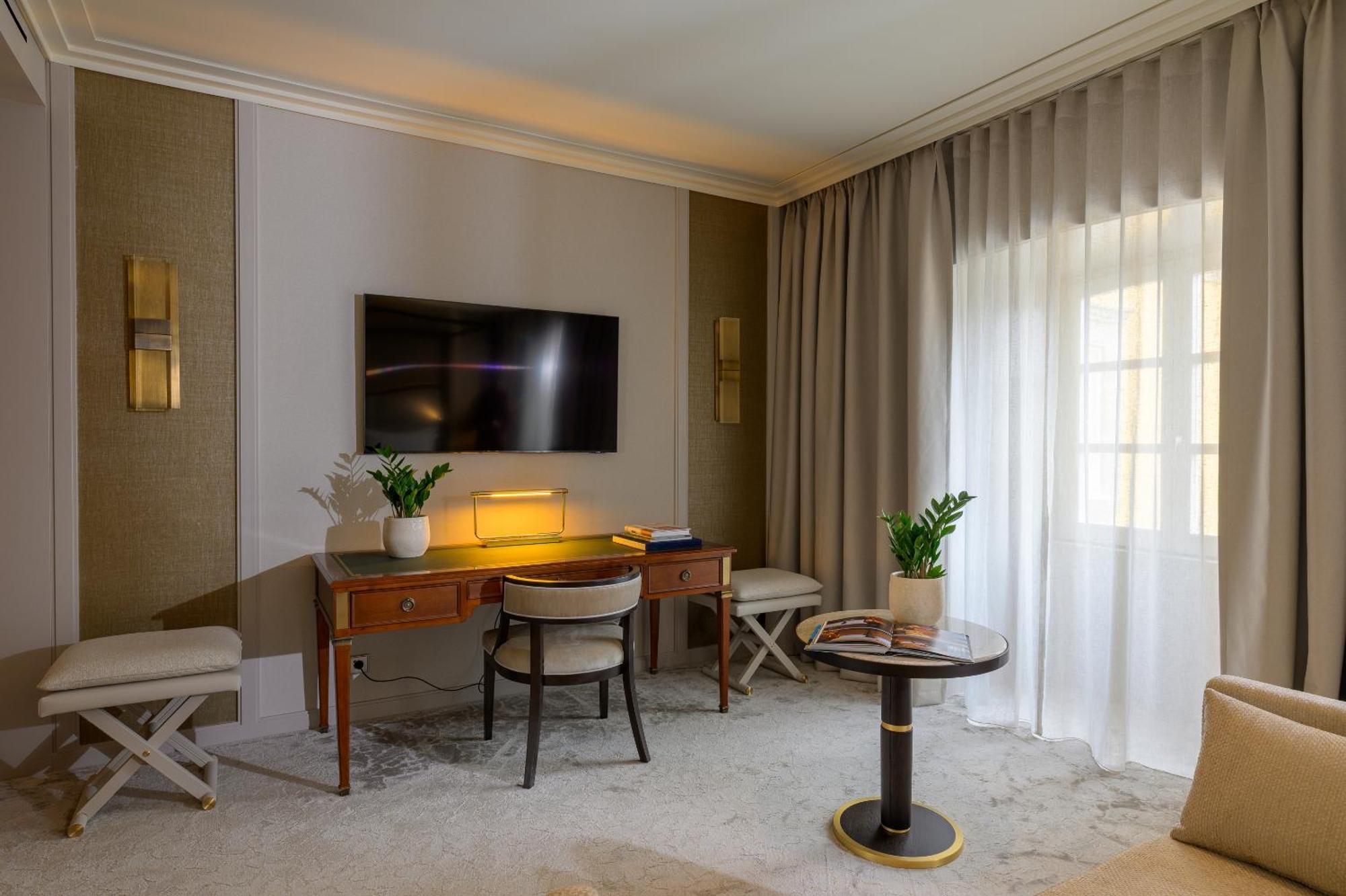 Prestige Double Room river view