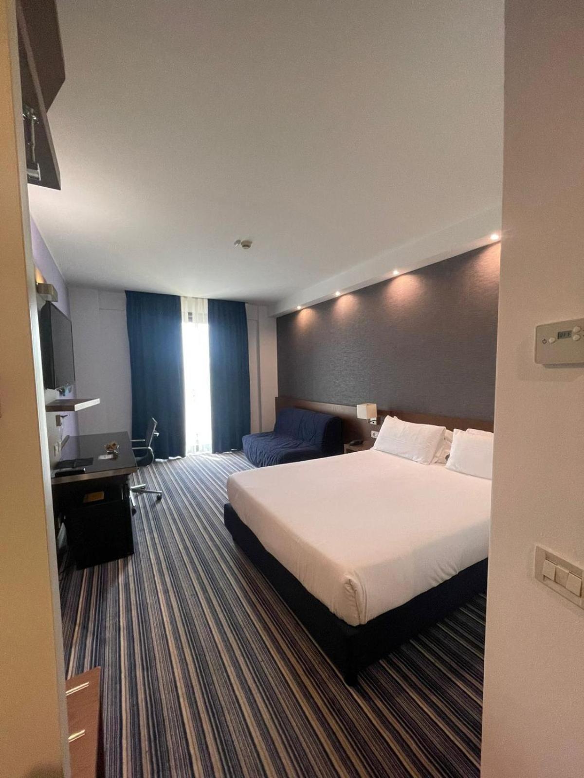 Double Room Sofa Non Smoking