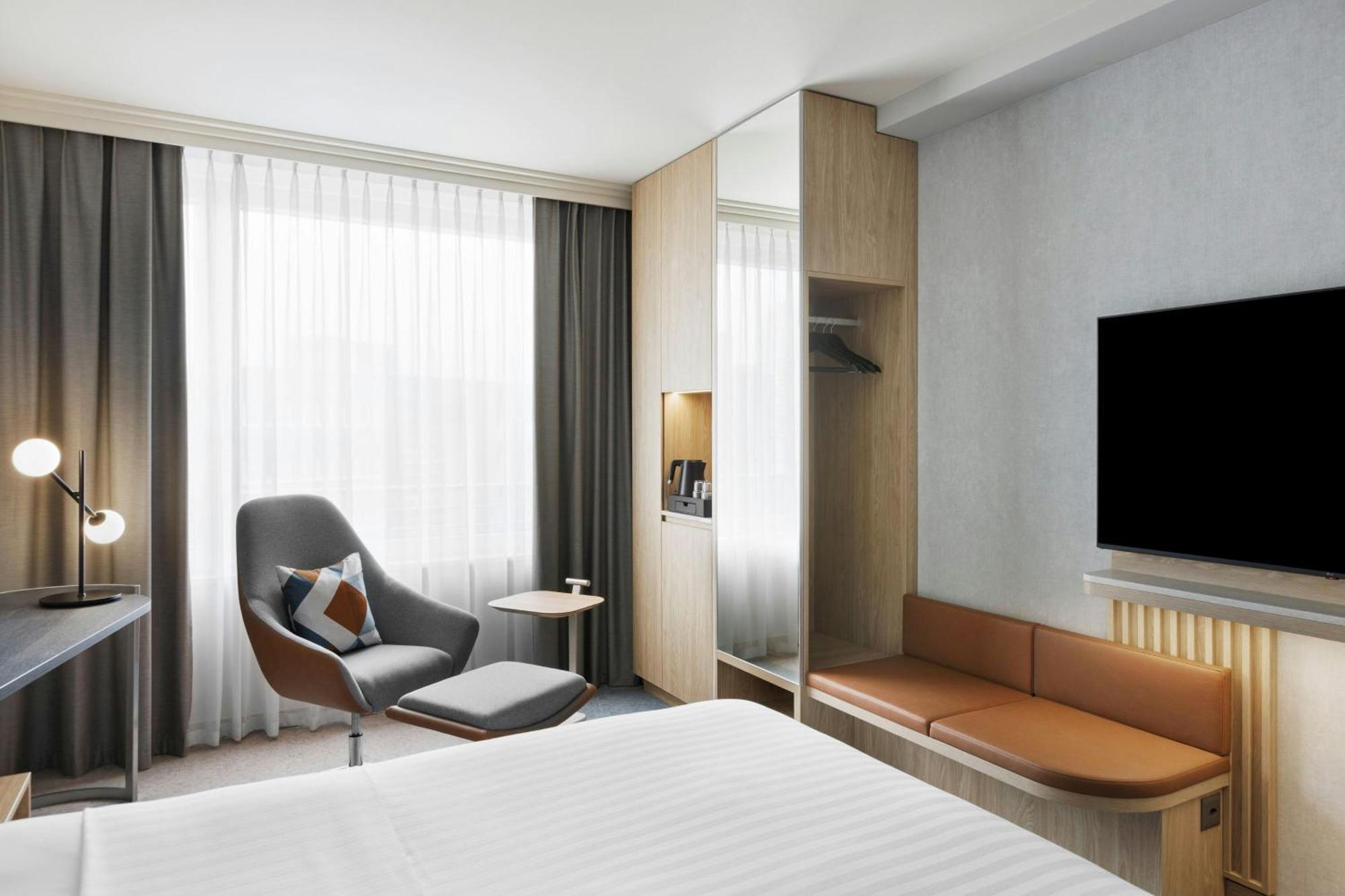 Quality King Room,1661638433:JPEG