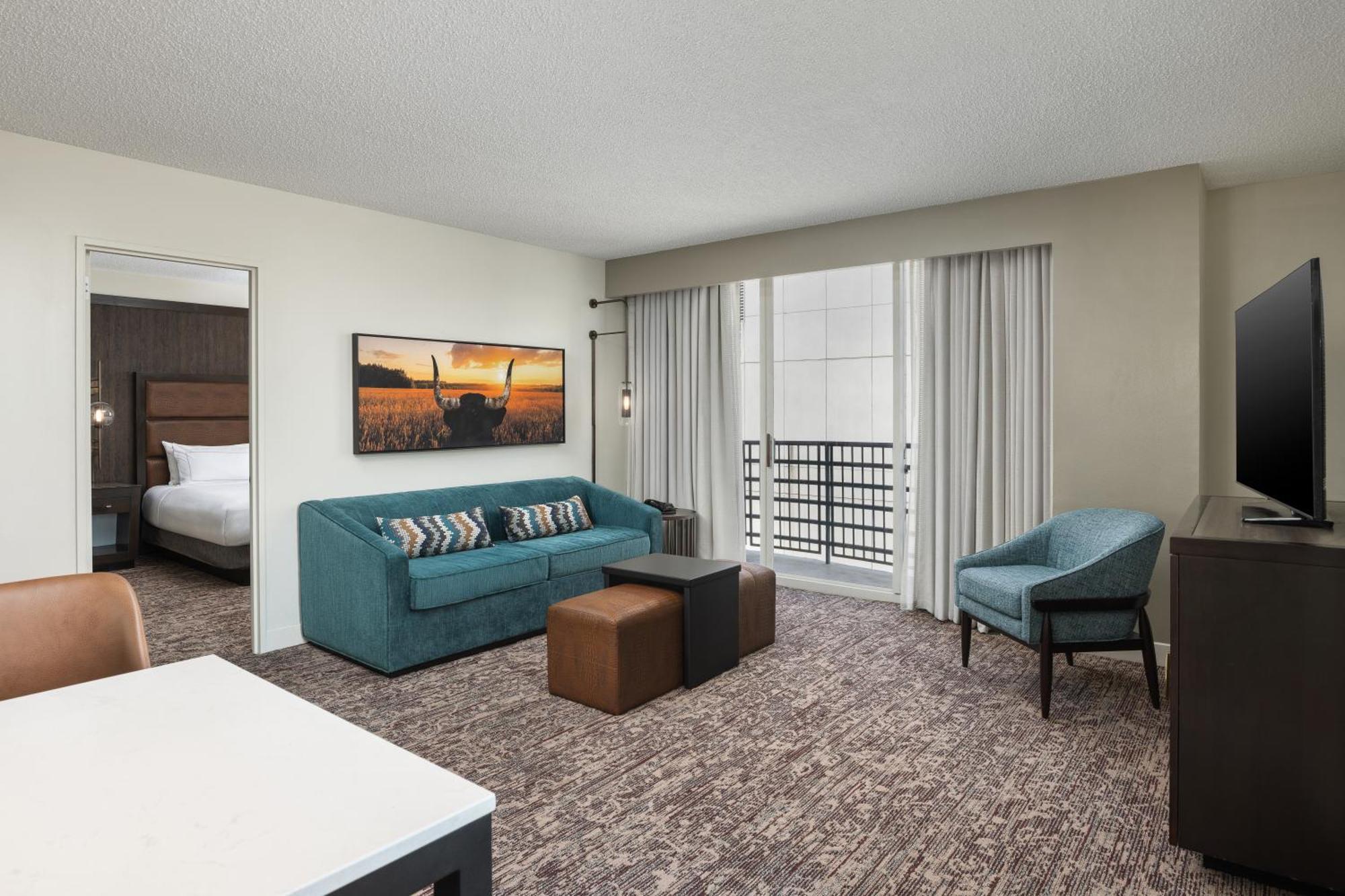 Deluxe King Suite,1661641151:JPEG