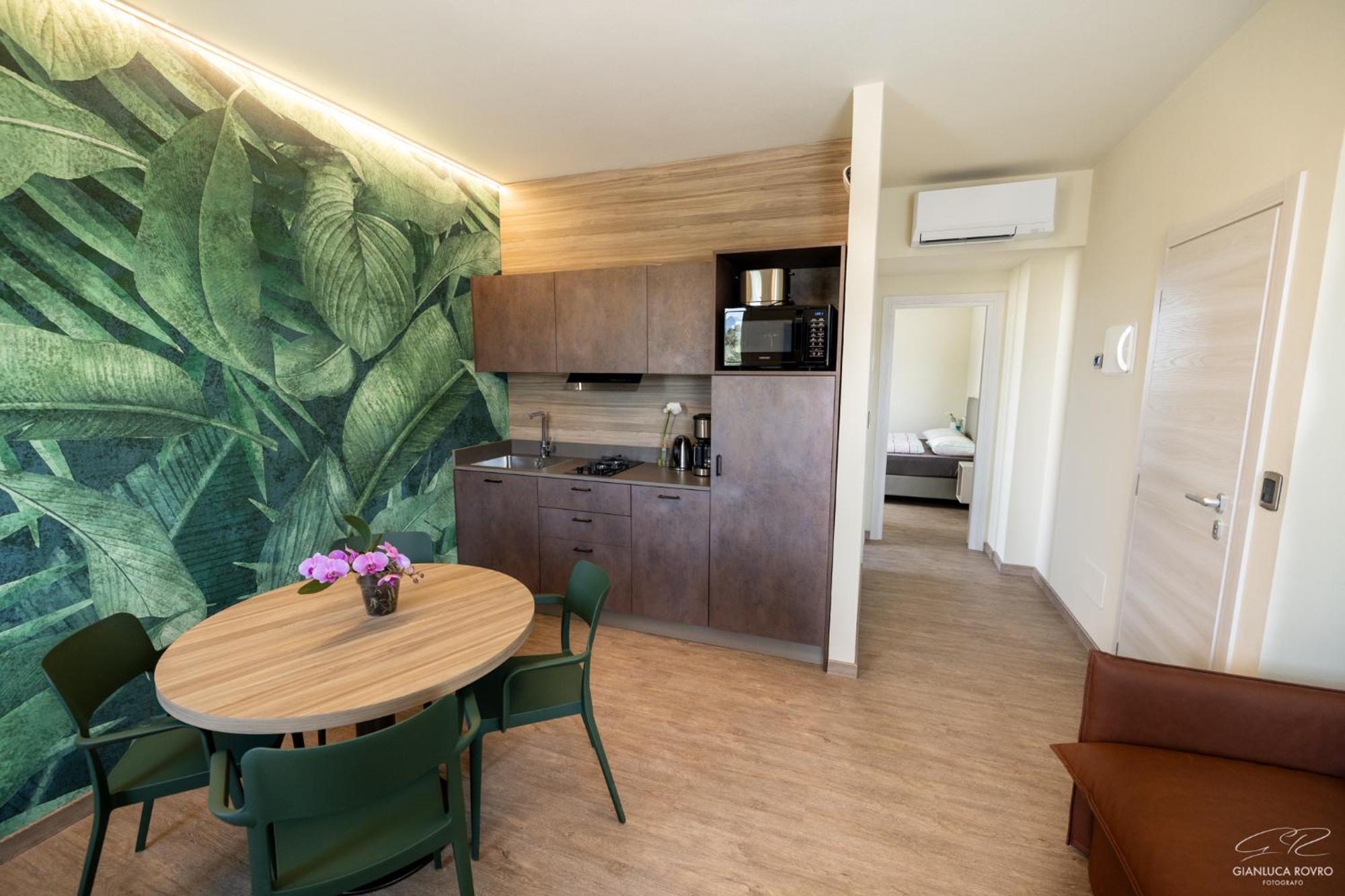 Deluxe Apartment Terrace Lake View