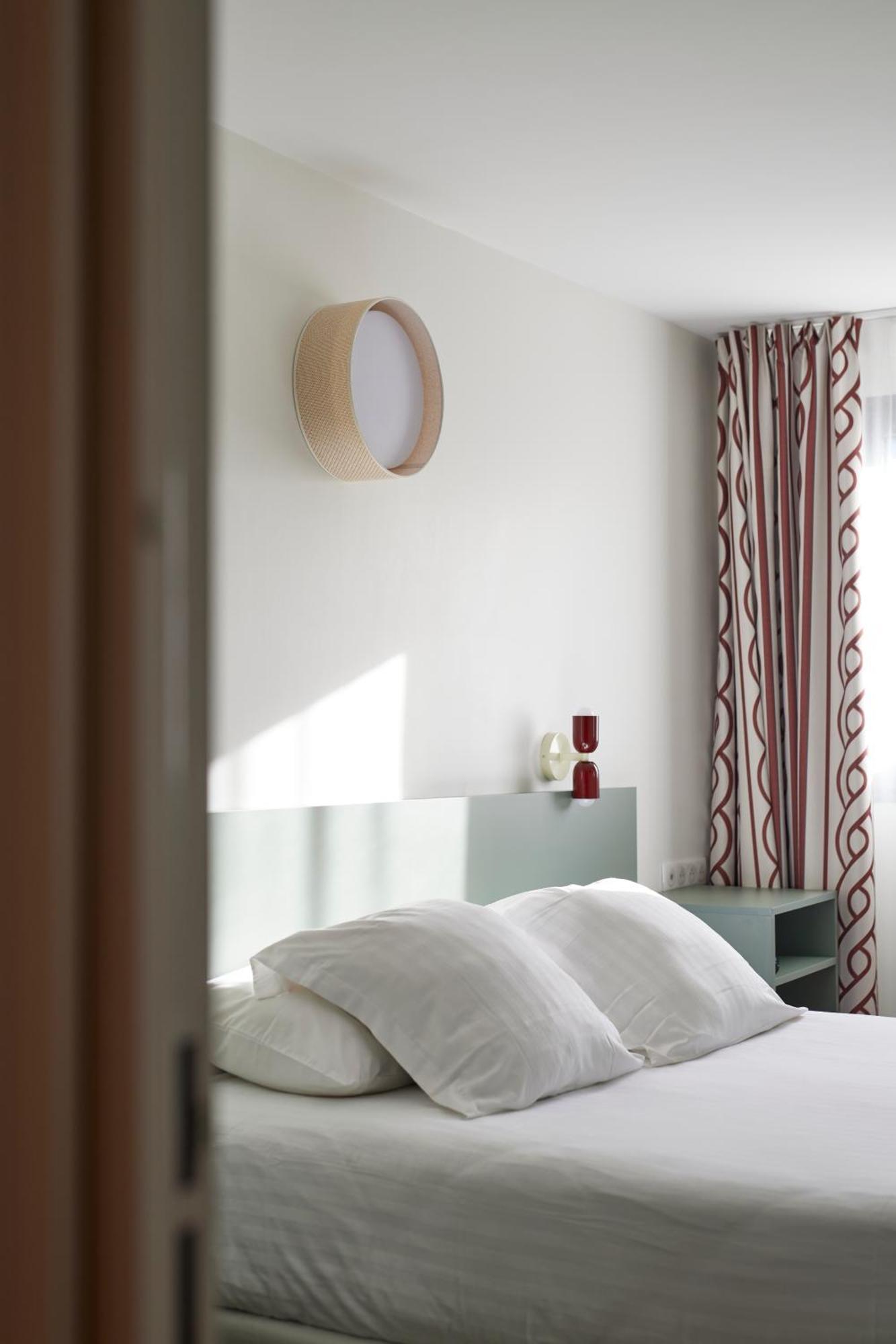 Double Room,1742703501:JPEG