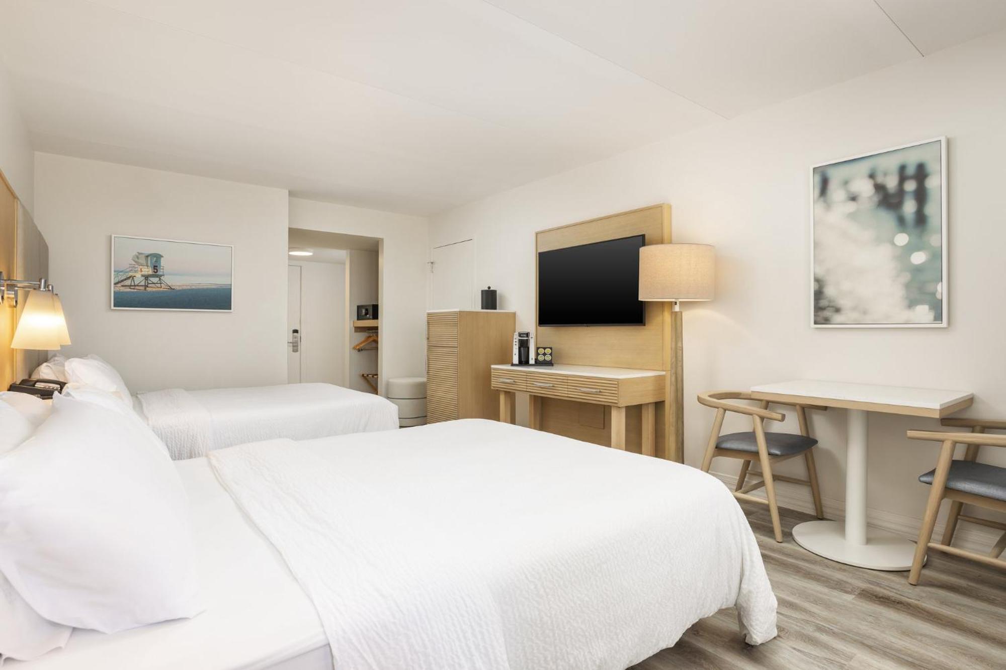 Standard Queen Room Two Queen Beds Tub Mobility or Communications Accessible