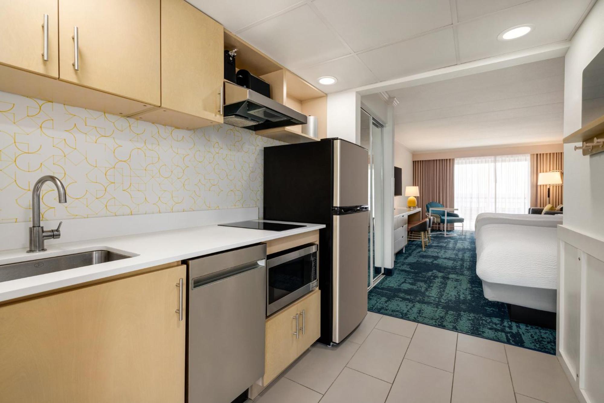 Queen Suite Two Queen Beds City View Communications Accessible