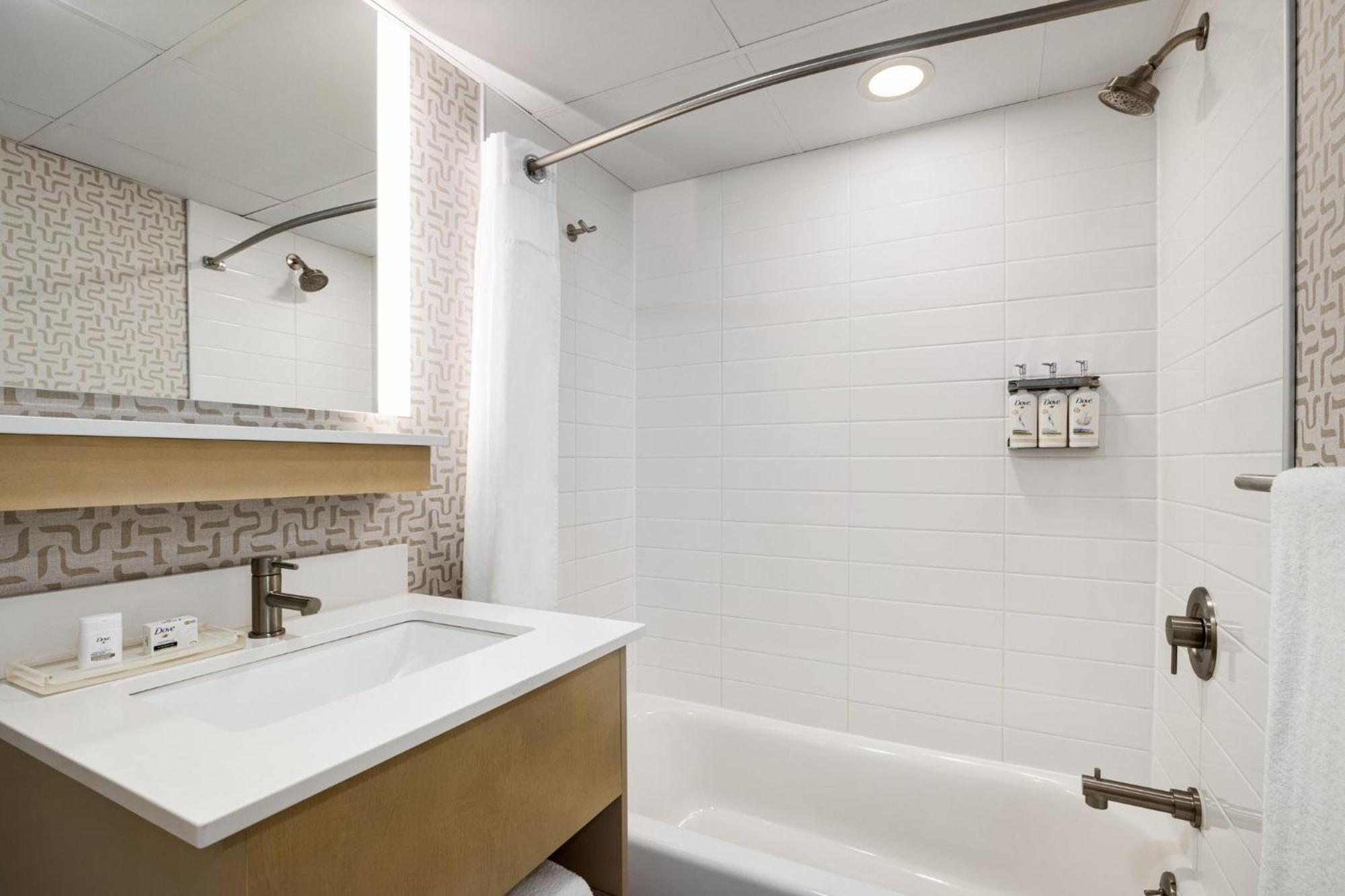 Queen Suite Two Queen Beds City View Communications Accessible